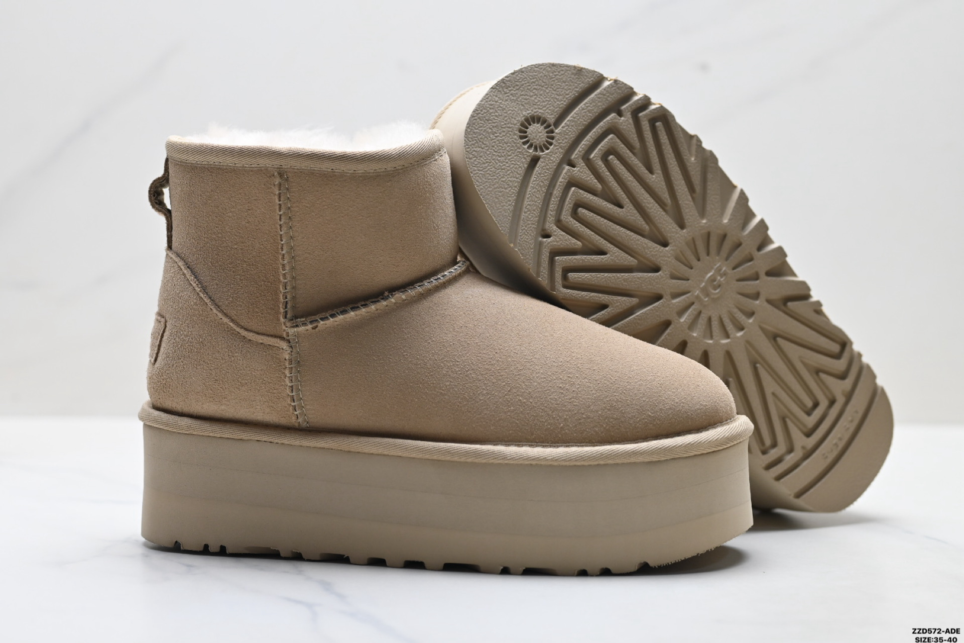 270 UGG CLASSIC MINI DIPPER 轻便舒适 麂皮 保暖雪地靴 1134991