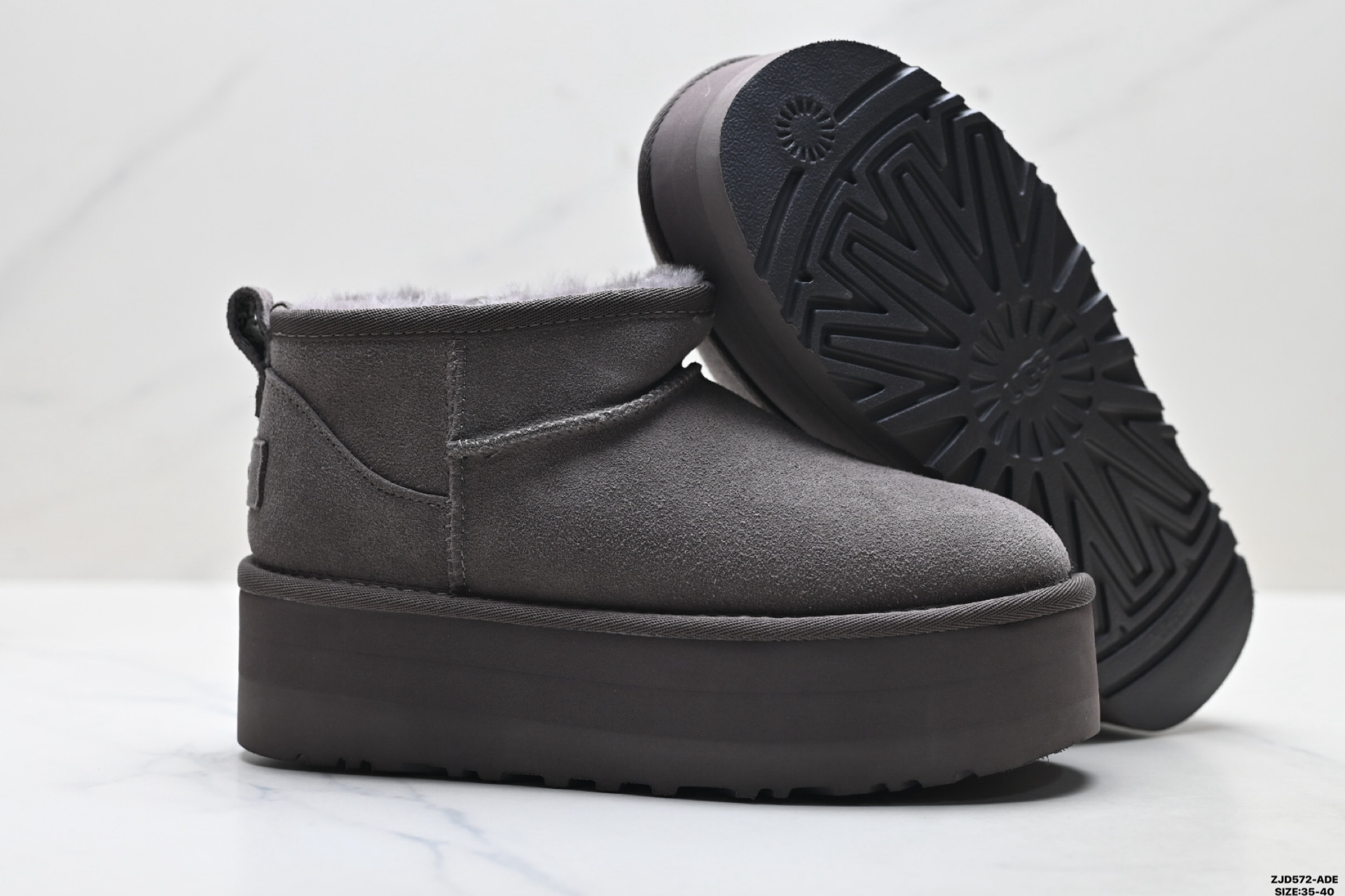 270 UGG CLASSIC MINI DIPPER 轻便舒适 麂皮 保暖雪地靴 1135092