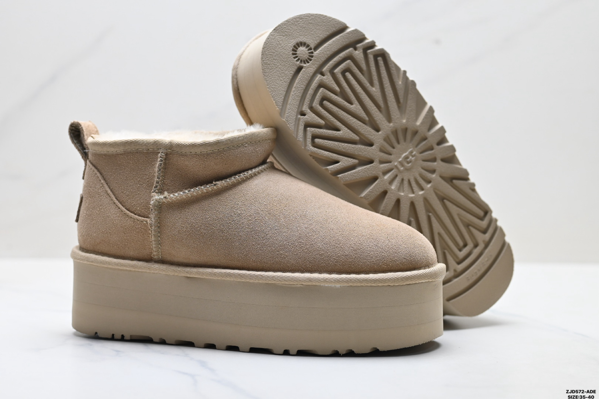 270 UGG CLASSIC MINI DIPPER 轻便舒适 麂皮 保暖雪地靴 1135092