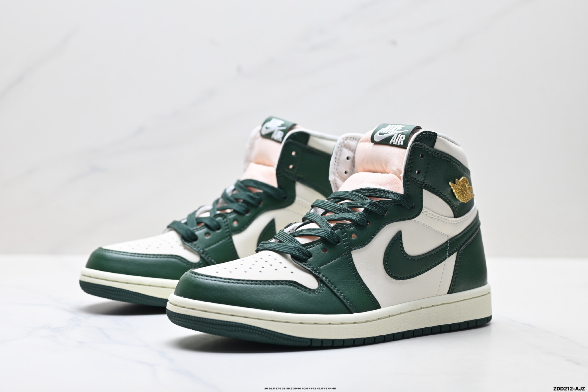 250 Air Jordan 1 Low AJ1乔1高帮休闲板鞋 FD2596-101