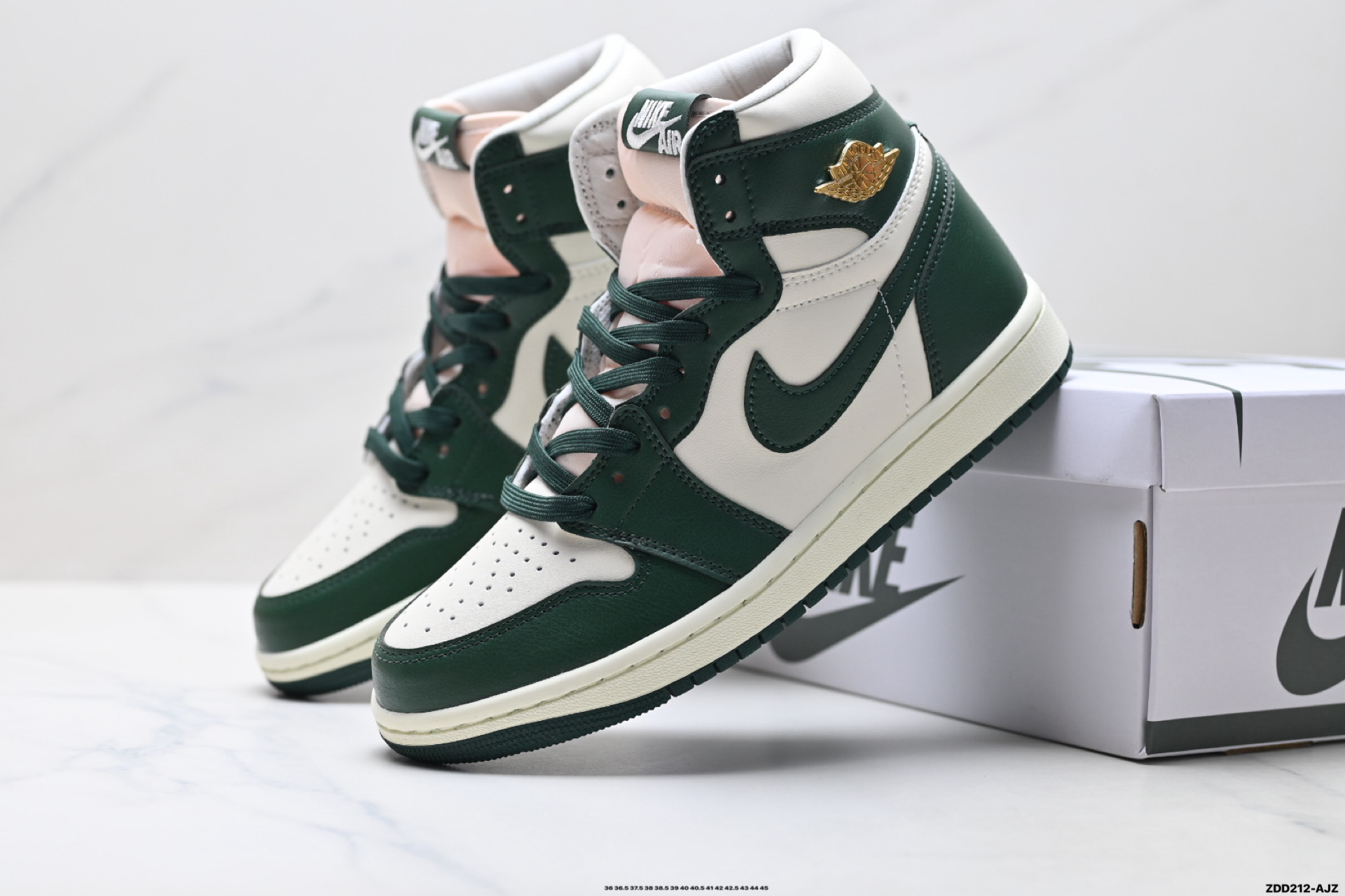 250 Air Jordan 1 Low AJ1乔1高帮休闲板鞋 FD2596-101