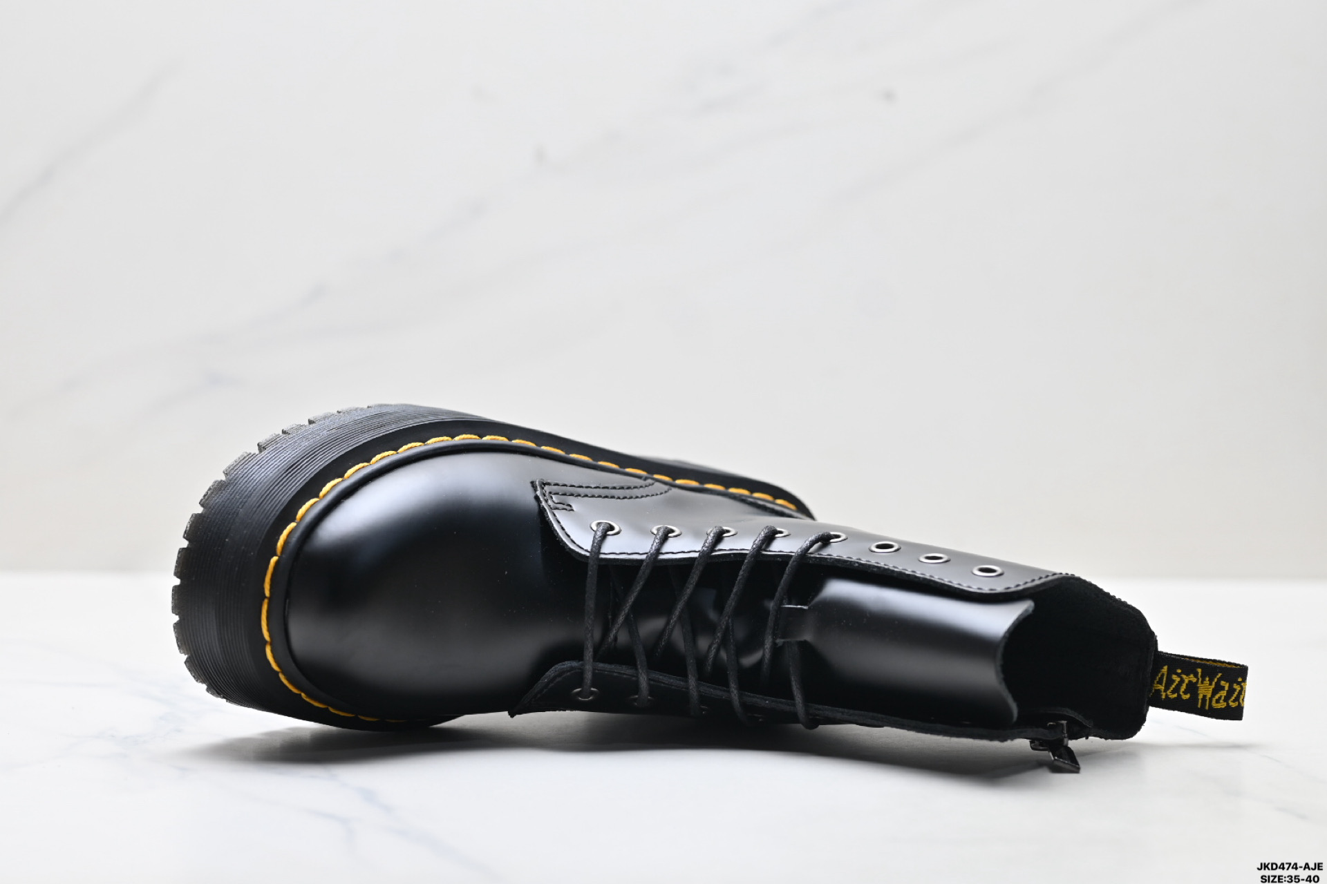 180 Dr.martens马汀博士 Jadon系列 松糕高帮英伦骑士朋克复古机车厚底粗跟 马丁靴 11822002