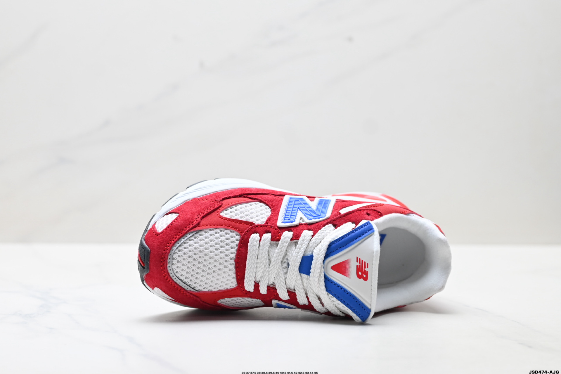 💰160
公司级!New Balance 2010系列 新百伦 复古老爹风网布跑步休闲运动鞋
新百伦经典配色 沿袭了面世之初的经典科技 以ENCAP中底配以升级版 N-ERGY缓震物料 鞋面则采用特色的柔软麂皮搭以NewBalance经典的尼龙网布 低调中还原跑鞋本真 更年轻化的设计理念与材质 让新世代青年得以用全新视角体验经典鞋款的传奇魅力
尺码:36 37 37.5 38 38.5 39.5 40 40.5 41.5 42 42.5 43 44 45