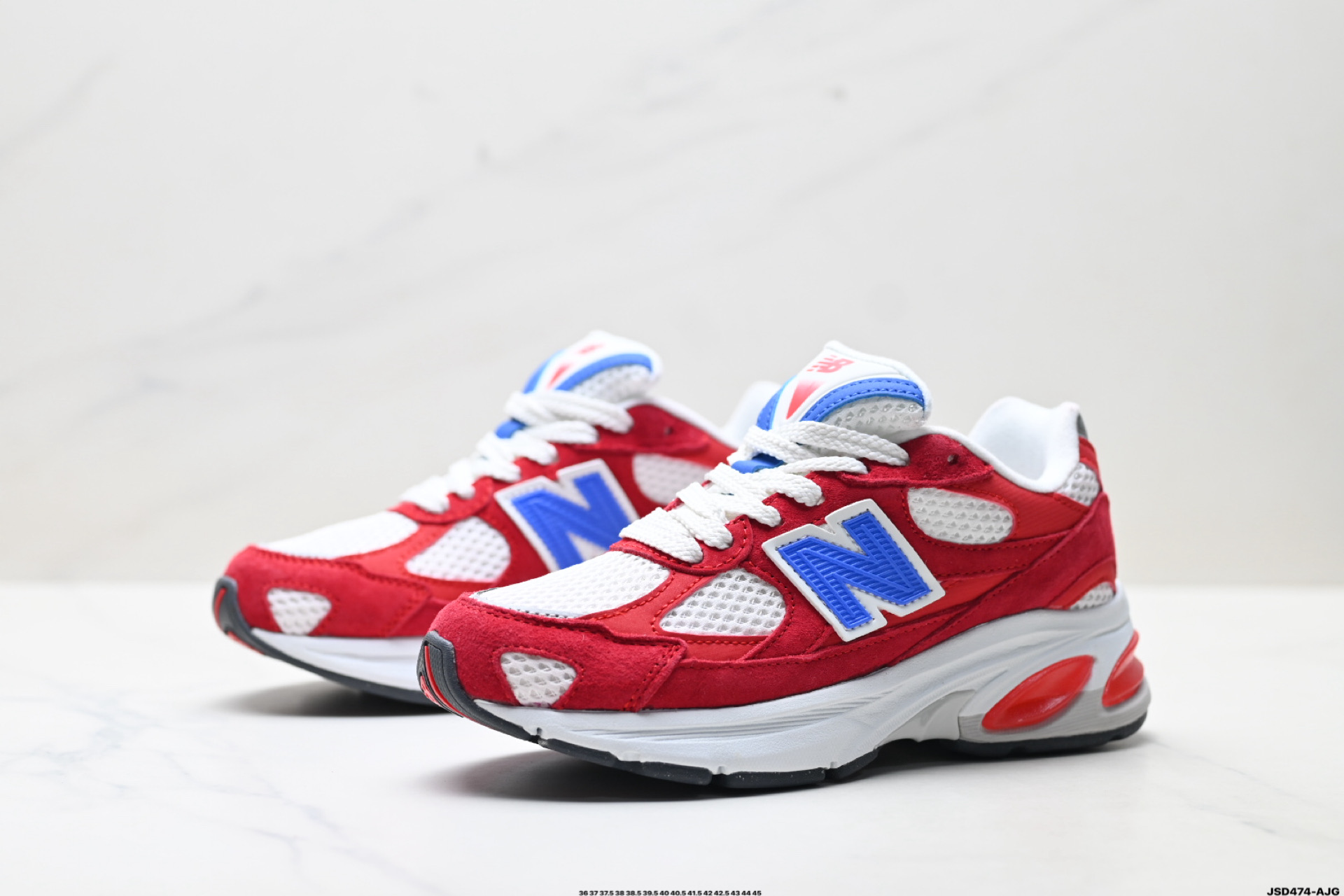 💰160
公司级!New Balance 2010系列 新百伦 复古老爹风网布跑步休闲运动鞋
新百伦经典配色 沿袭了面世之初的经典科技 以ENCAP中底配以升级版 N-ERGY缓震物料 鞋面则采用特色的柔软麂皮搭以NewBalance经典的尼龙网布 低调中还原跑鞋本真 更年轻化的设计理念与材质 让新世代青年得以用全新视角体验经典鞋款的传奇魅力
尺码:36 37 37.5 38 38.5 39.5 40 40.5 41.5 42 42.5 43 44 45
