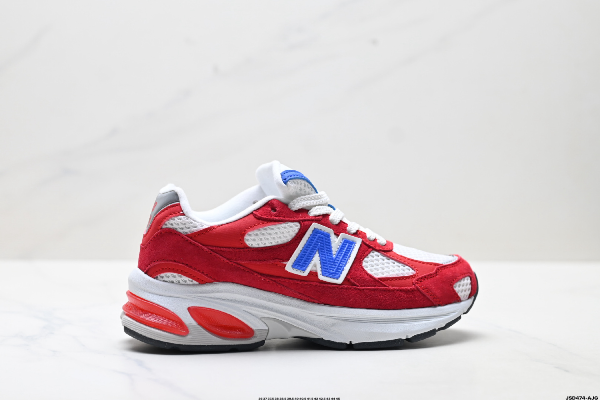 💰160
公司级!New Balance 2010系列 新百伦 复古老爹风网布跑步休闲运动鞋
新百伦经典配色 沿袭了面世之初的经典科技 以ENCAP中底配以升级版 N-ERGY缓震物料 鞋面则采用特色的柔软麂皮搭以NewBalance经典的尼龙网布 低调中还原跑鞋本真 更年轻化的设计理念与材质 让新世代青年得以用全新视角体验经典鞋款的传奇魅力
尺码:36 37 37.5 38 38.5 39.5 40 40.5 41.5 42 42.5 43 44 45