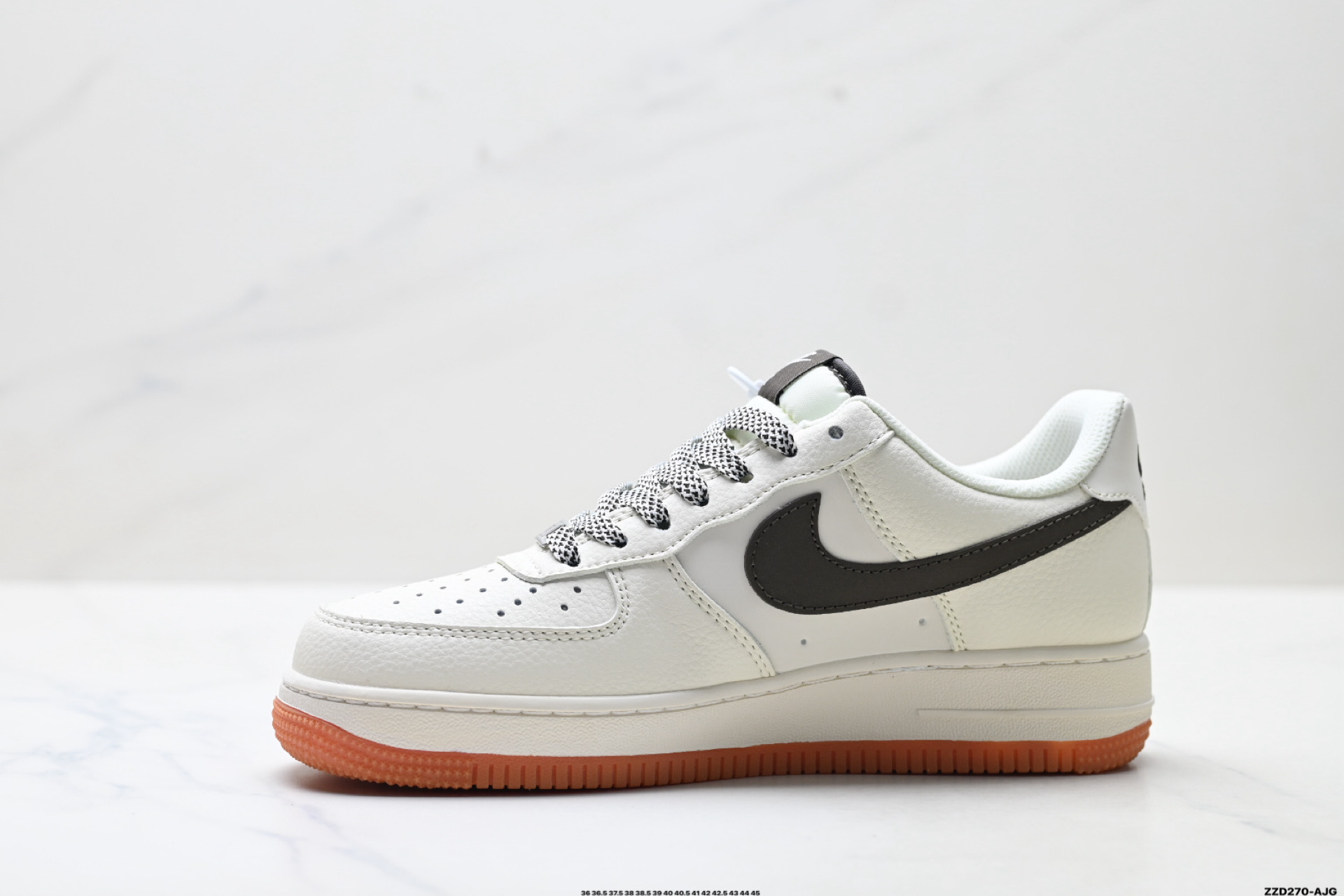 NIKE AIR FORCE 1‘07 LV8 QW5836-027