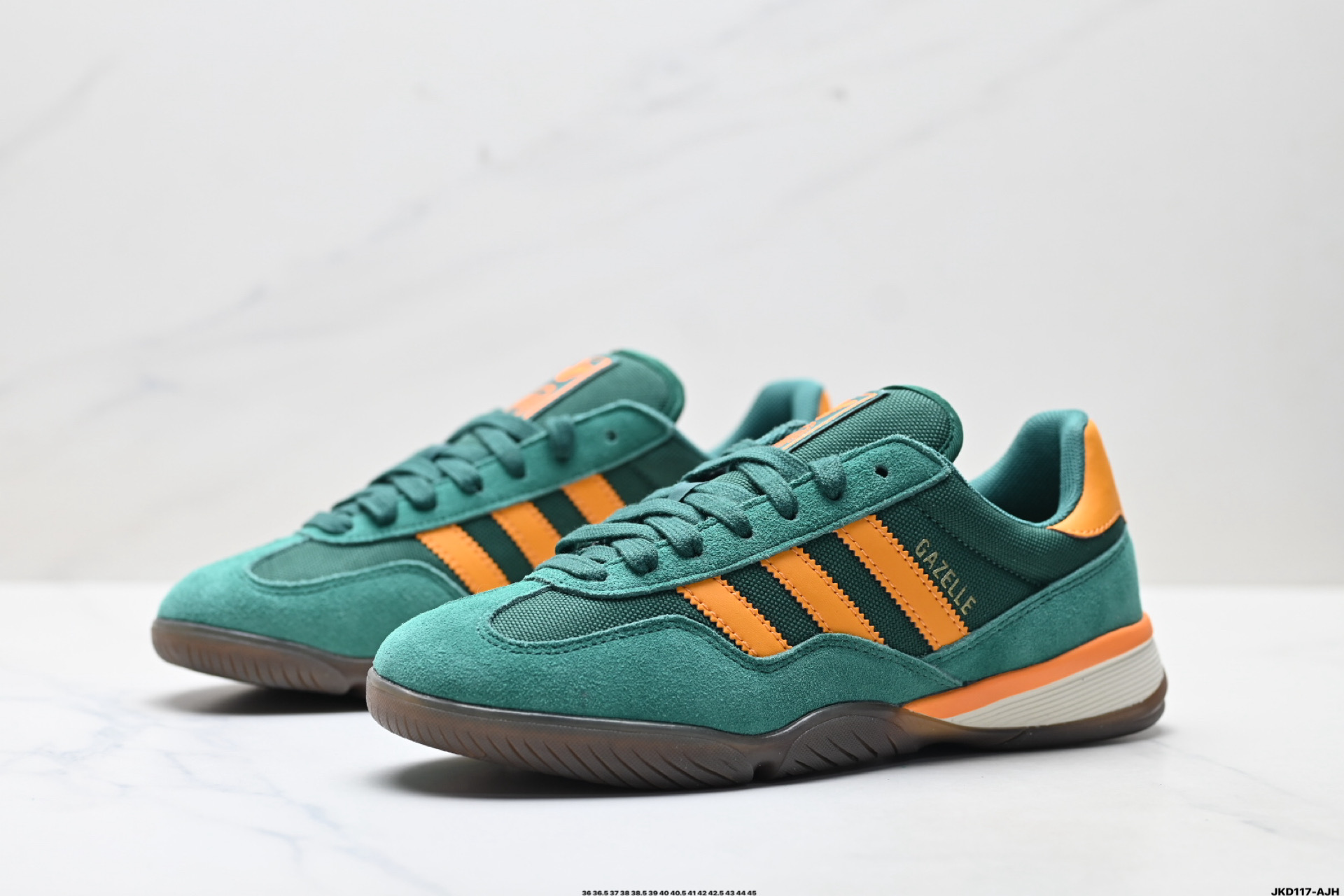 Adidas Originals Gazelle Sala 阿迪达斯 舒适柔软 耐磨 低帮 生活休闲鞋 JQ0885