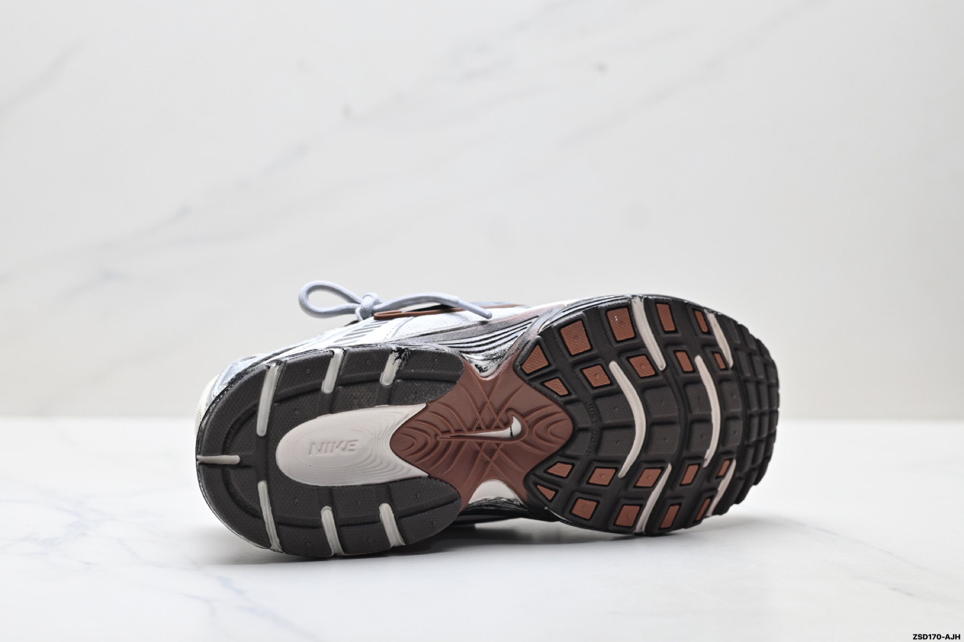 340 NIKE V5 RNRDIY’定制 Tekno耐克复古潮流百搭休闲运动旅游老爹鞋 HQ7901-102