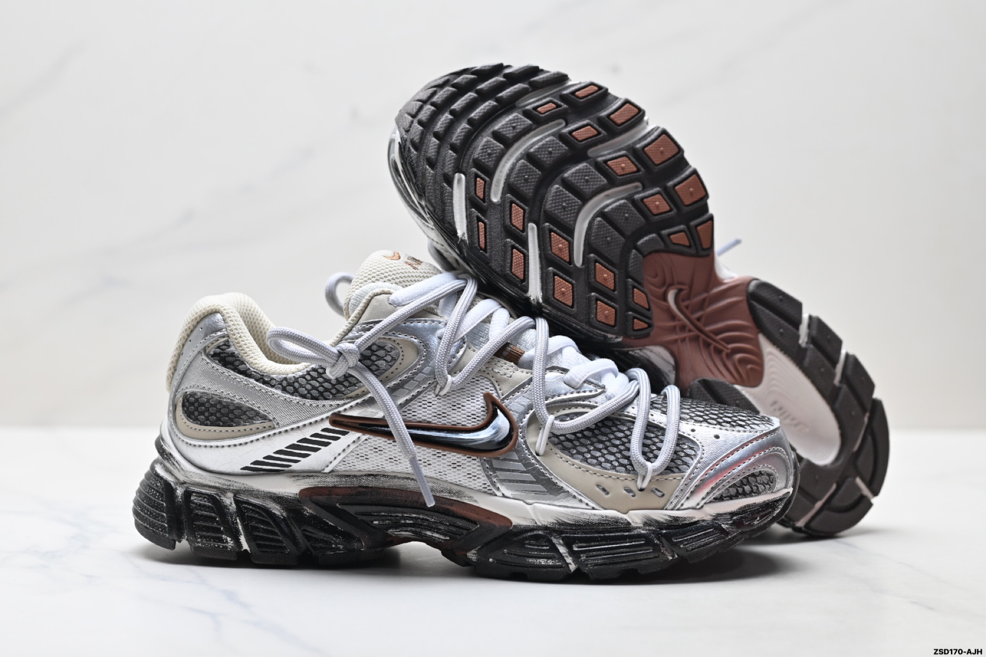 340 NIKE V5 RNRDIY’定制 Tekno耐克复古潮流百搭休闲运动旅游老爹鞋 HQ7901-102