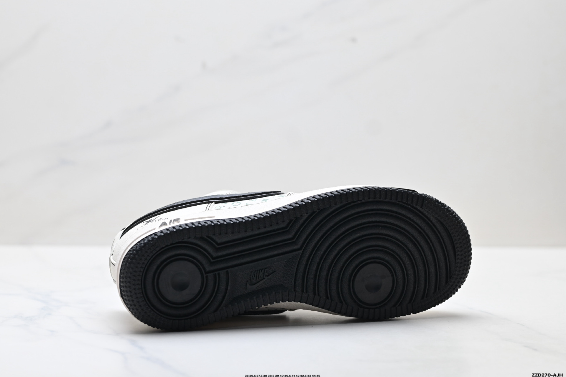 270 NIKE AIR FORCE 1‘07 LV8 IH7518-080
