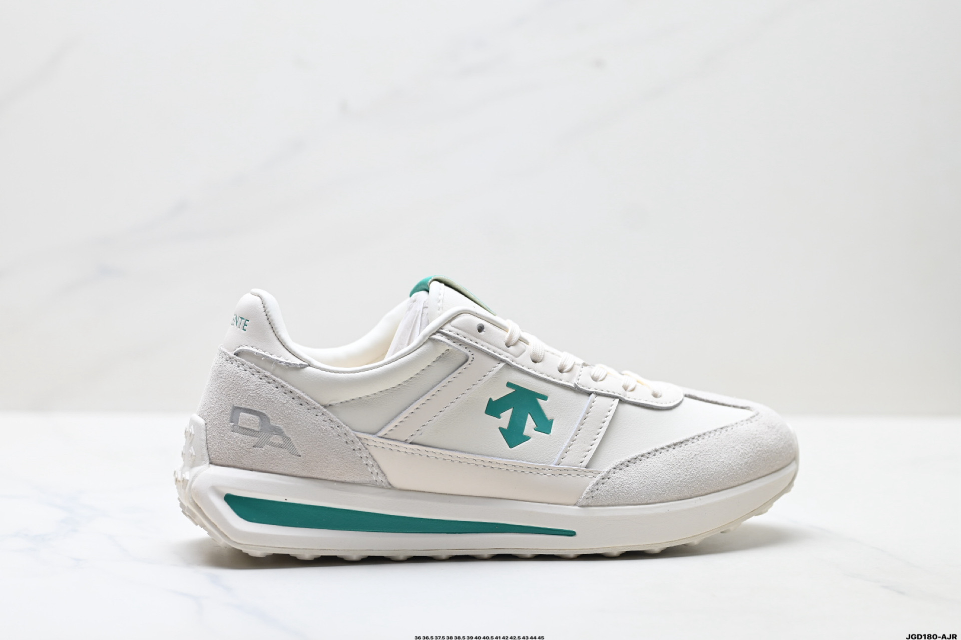 💰170
公司级✅迪桑特DESCENTE CHRON RACER 舒适百搭 防滑耐磨 低帮 生活休闲鞋
货号:D5131LSN14
尺码:36 36.5 37.5 38 38.5 39 40 40.5 41 42 42.5 43 44 45
ID:JGD180-AJR