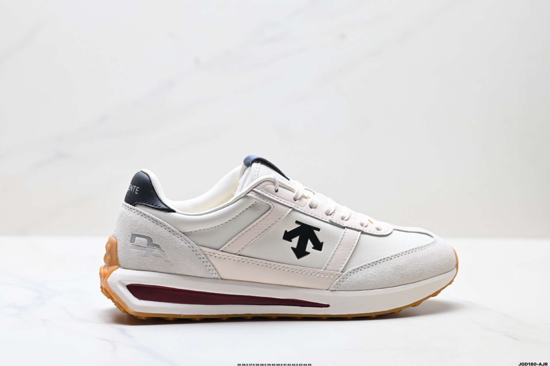 💰170
公司级✅迪桑特DESCENTE CHRON RACER 舒适百搭 防滑耐磨 低帮 生活休闲鞋
货号:D5131LSN14
尺码:36 36.5 37.5 38 38.5 39 40 40.5 41 42 42.5 43 44 45
ID:JGD180-AJR