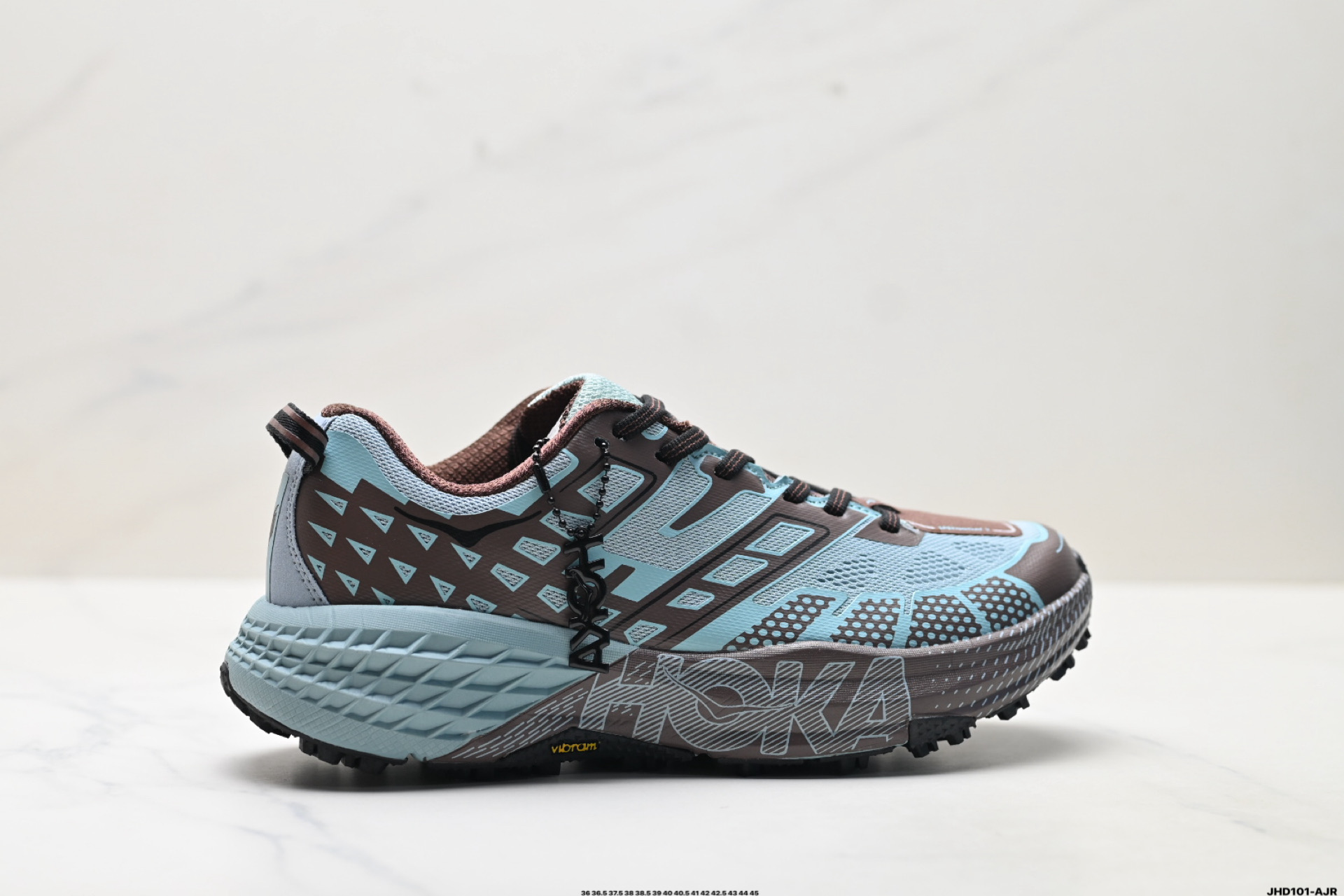 💰180
公司级✅HOKA SPEEDGOAT 2 轻量低帮户外越野跑鞋 户外山脉越野轻量运动跑鞋
特别研发使用性能独特的几何形跑鞋中底 此种鞋底更厚 更高 回弹性也更好 带来卓越的缓冲性能 更加稳定的跑步体验
货号:1162710
尺码:36 36.5 37.5 38 38.5 39 40 40.5 41 42 42.5 43 44 45
ID:JHD101-AJR