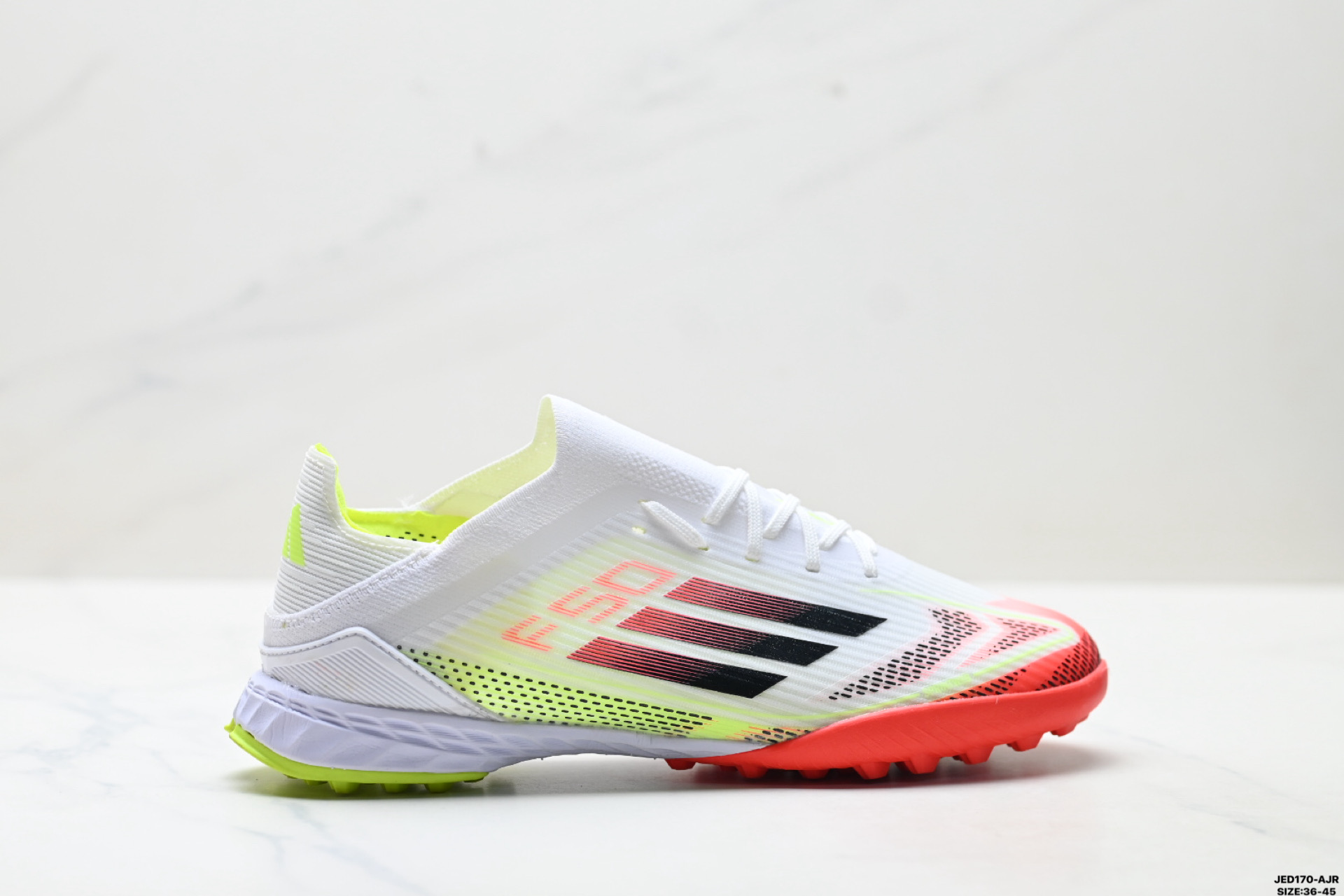 💰140
公司级✅Adidas F50 LEAGUE 阿迪达斯 舒适百搭 防滑耐磨包裹性 足球鞋
该鞋款具备出众回弹缓震性能 助你在比赛中掌控配速和节奏 缔造出色比赛表现 
抓地设计搭配匠心鞋钉 助你在快速切入时轻松急停 鞋款采用合成材质 柔韧灵活 提供有力支撑和出色的触球感
货号:JH7725
尺码:36-45
ID:JED170-AJR