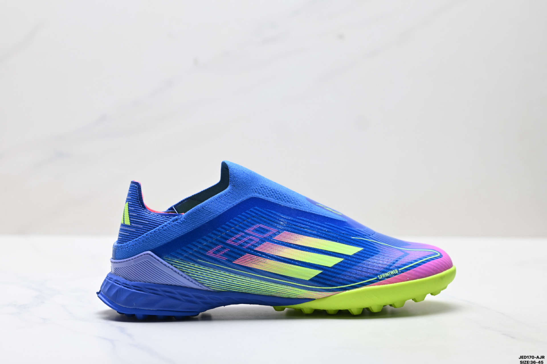 💰140
公司级✅Adidas F50 PRO 阿迪达斯 舒适百搭 防滑耐磨包裹性 足球鞋
该鞋款具备出众回弹缓震性能 助你在比赛中掌控配速和节奏 缔造出色比赛表现 
抓地设计搭配匠心鞋钉 助你在快速切入时轻松急停 鞋款采用合成材质 柔韧灵活 提供有力支撑和出色的触球感
货号:JR9330
尺码:36-45
ID:JED170-AJR
