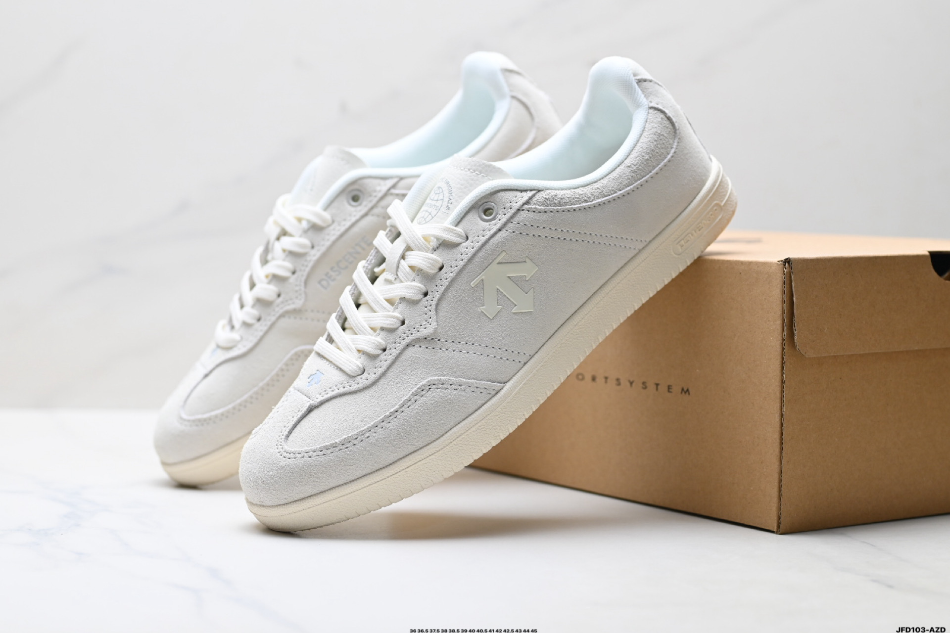 190 迪桑特DESCENTE EDGE COURT RETRO 复古轻质 耐磨低帮板鞋 SP363LSN82