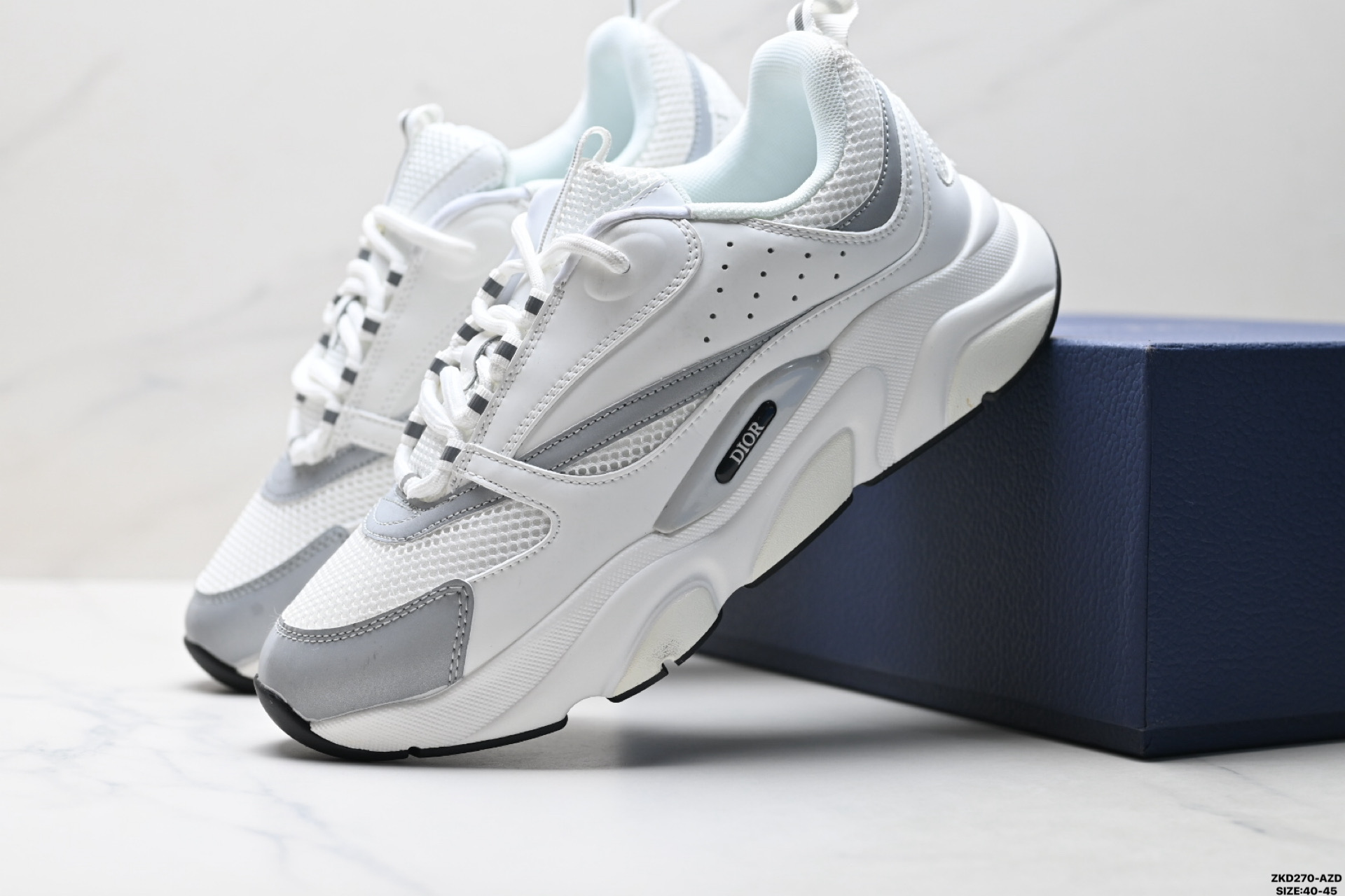 290 DIOR迪奥 B22 牛皮 科技网布 舒适日常 低帮 生活休闲鞋 通过复古镜头重塑了厚底运动鞋