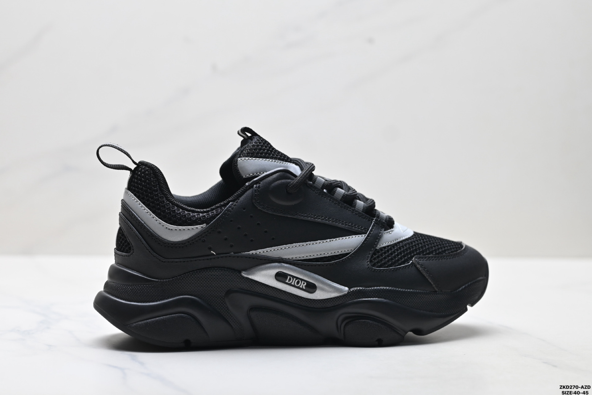 290 DIOR迪奥 B22 牛皮 科技网布 舒适日常 低帮 生活休闲鞋 通过复古镜头重塑了厚底运动鞋