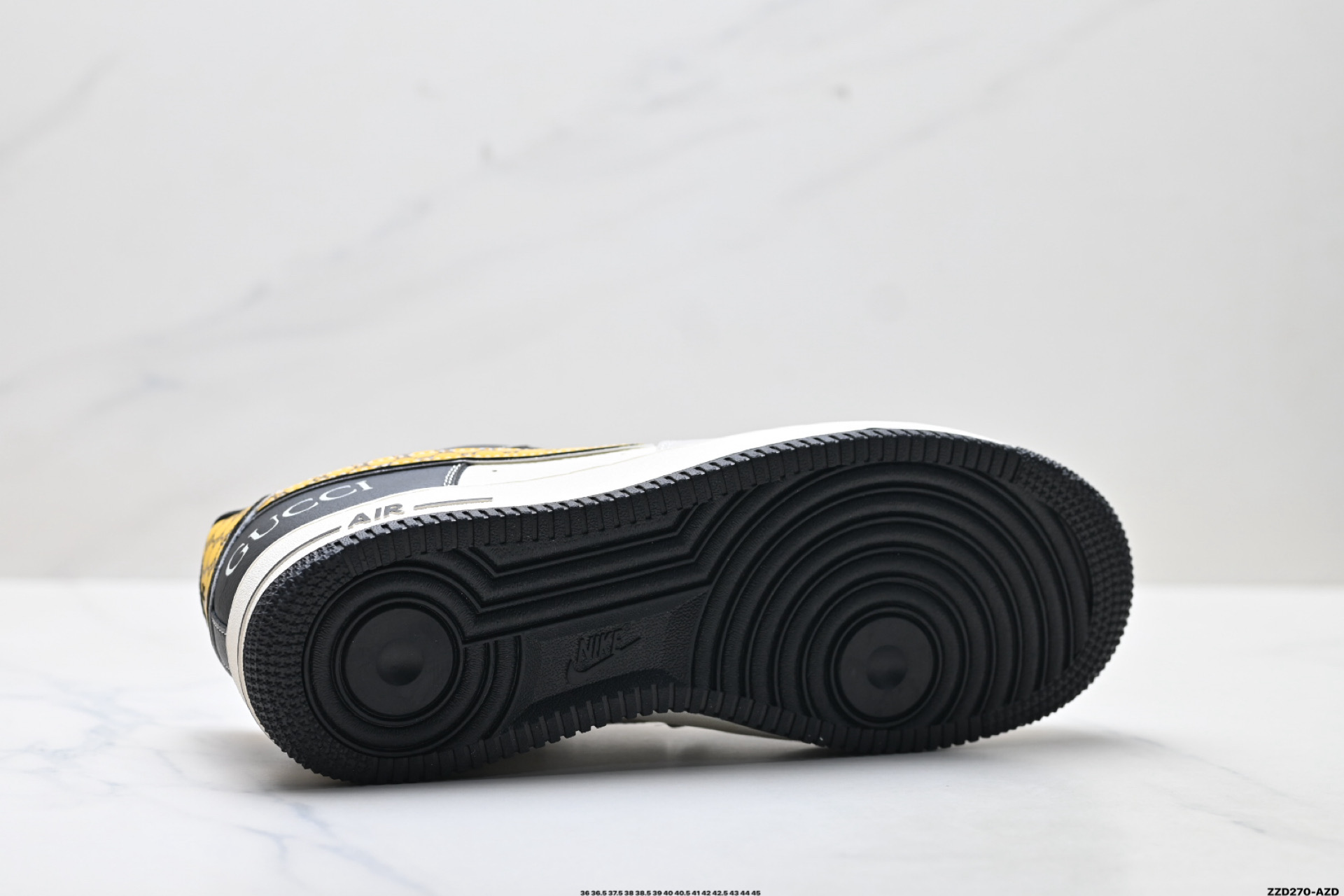 耐克NIKE AIR FORCE 1‘07 LV8 DF0188-104