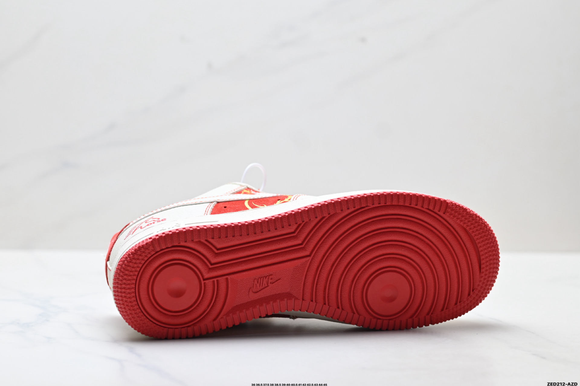 NIKE AIR FORCE 1‘07 XL1979-133