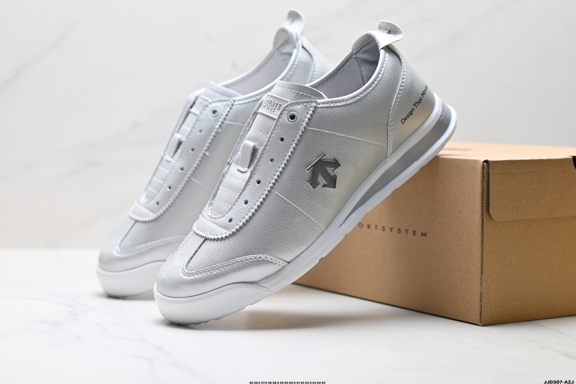 150 DESCENTE迪桑特CHRON TEMPO SLIP ON系列 复古运动休闲鞋 SP163LSN25