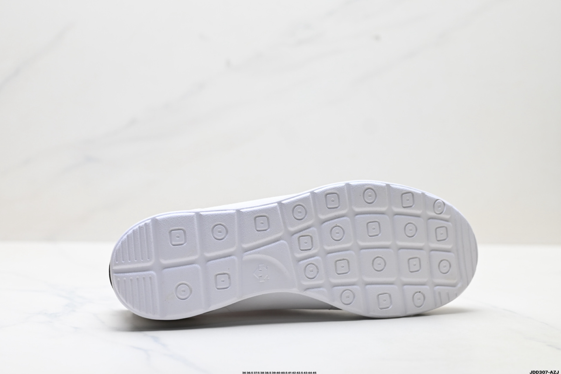 DESCENTE迪桑特CHRON TEMPO REPLICA 系列 复古运动休闲鞋 SP163LSN14