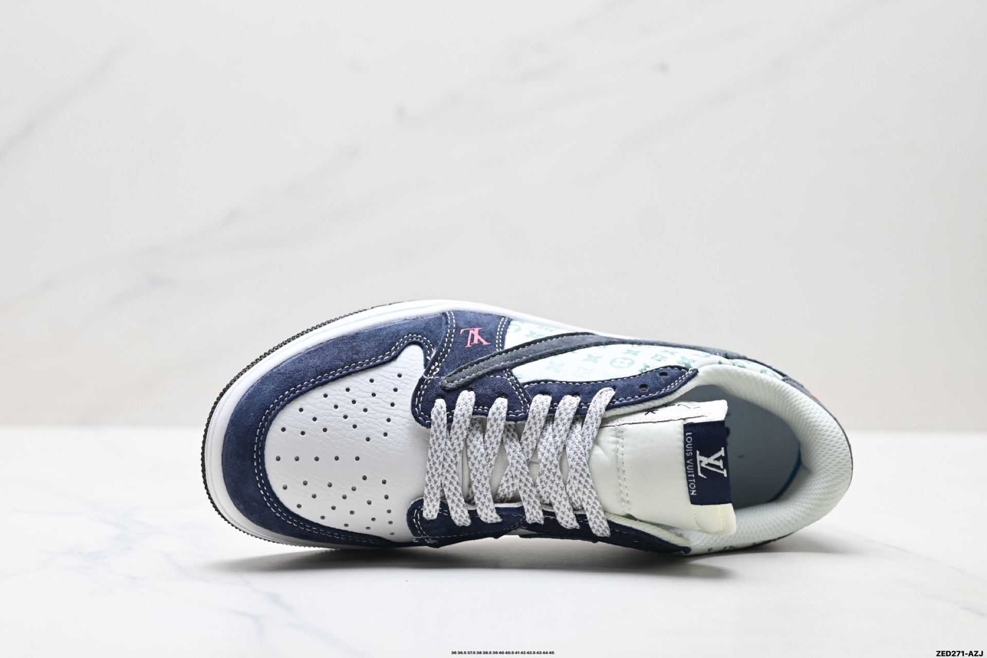 Nike Air Jordan 1 x Travis Scott AJ1倒勾 乔一倒钩 ‘DIY’定制 耐克 低帮文化篮球鞋 BZ5899-034