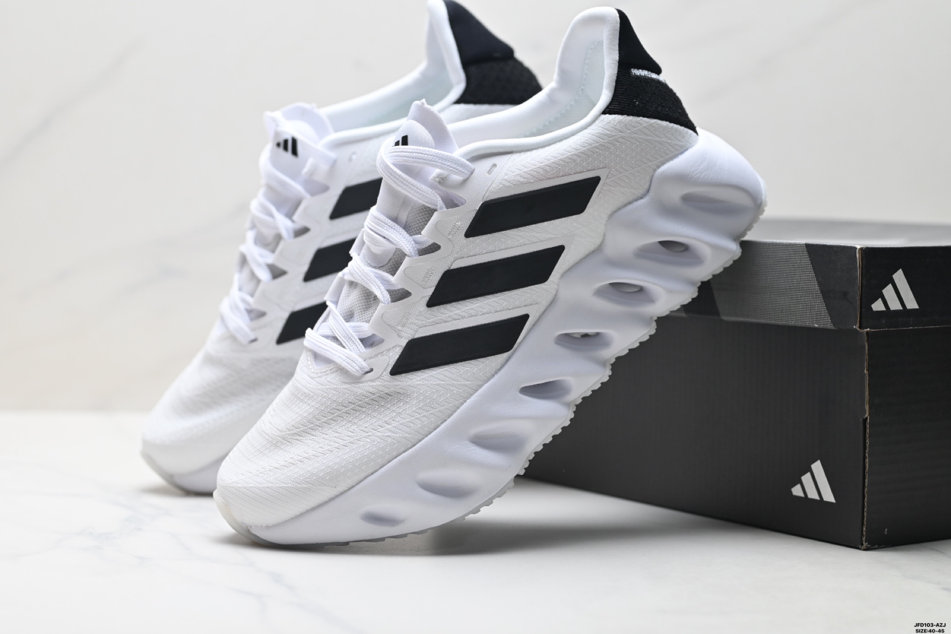 Adidas Switch FWD 阿尔法系列 阿迪达斯 休闲运动套脚慢跑鞋 IF6757