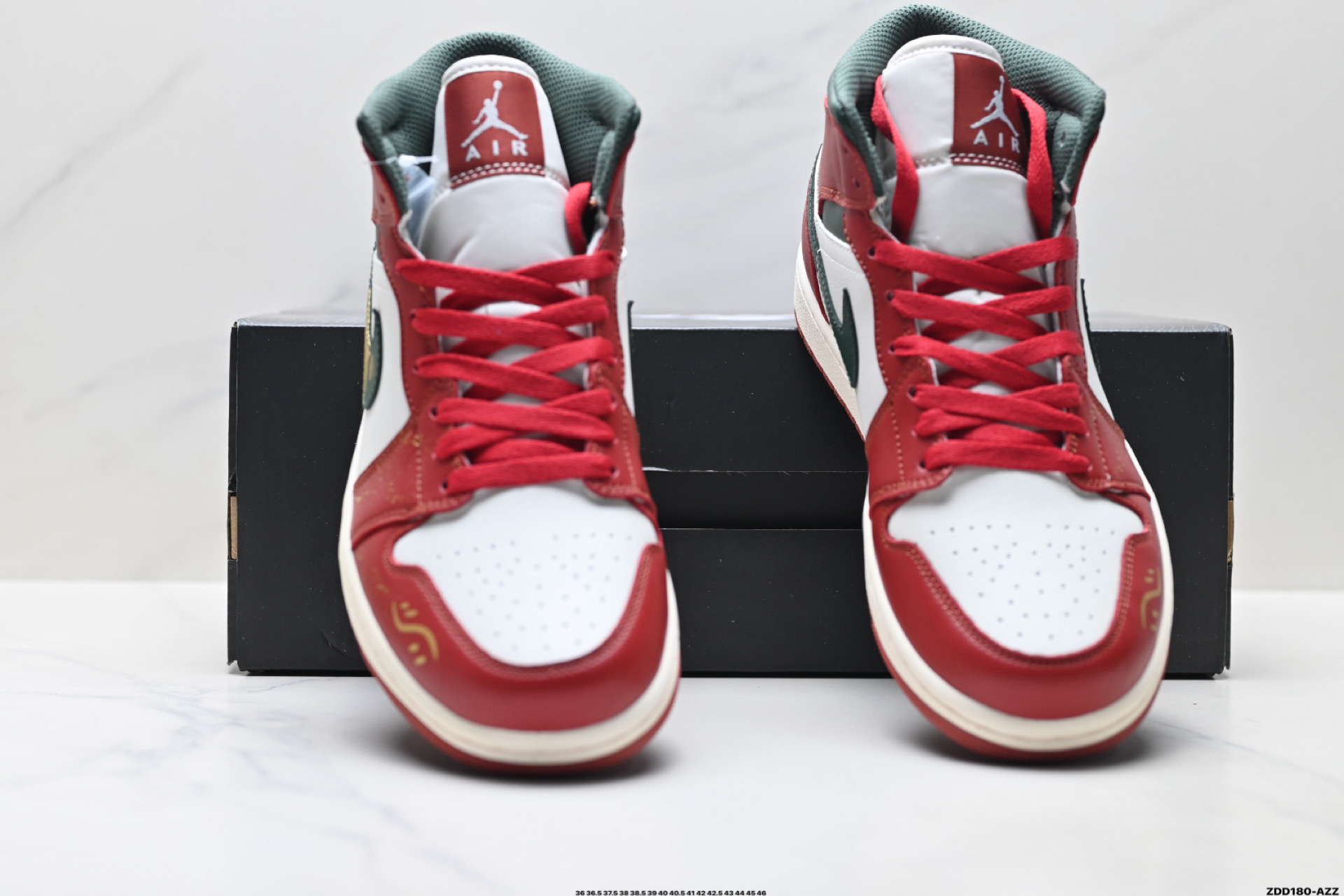 250 Nike Air Jordan 1 Retro Mid OG AJ1代迈克尔·乔丹中帮耐克经典复古百搭休闲文化运动篮球鞋 DQ8426-105