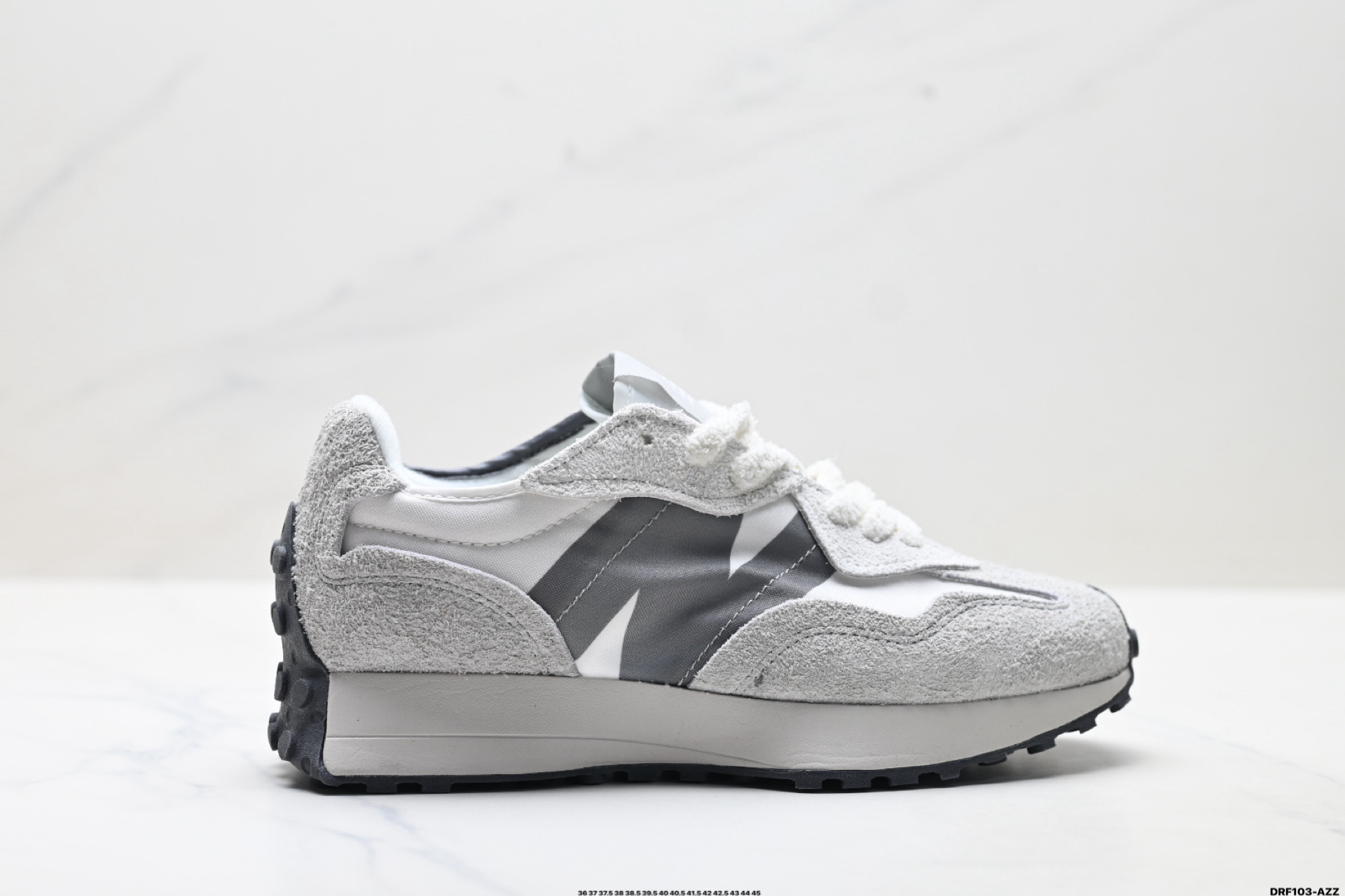 🈴💰105
真标✅New Balance 327系列 复古休闲运动慢跑鞋 以更纯粹的复古风格设计打造的全新造型 侧身还以解构设计 将 N 字标志以做旧压花样式呈现
官方货号:U327WGR
尺码:36 37 37.5 38 38.5 39.5 40 40.5 41.5 42 42.5 43 44 45
ID:DRF103-AZZ