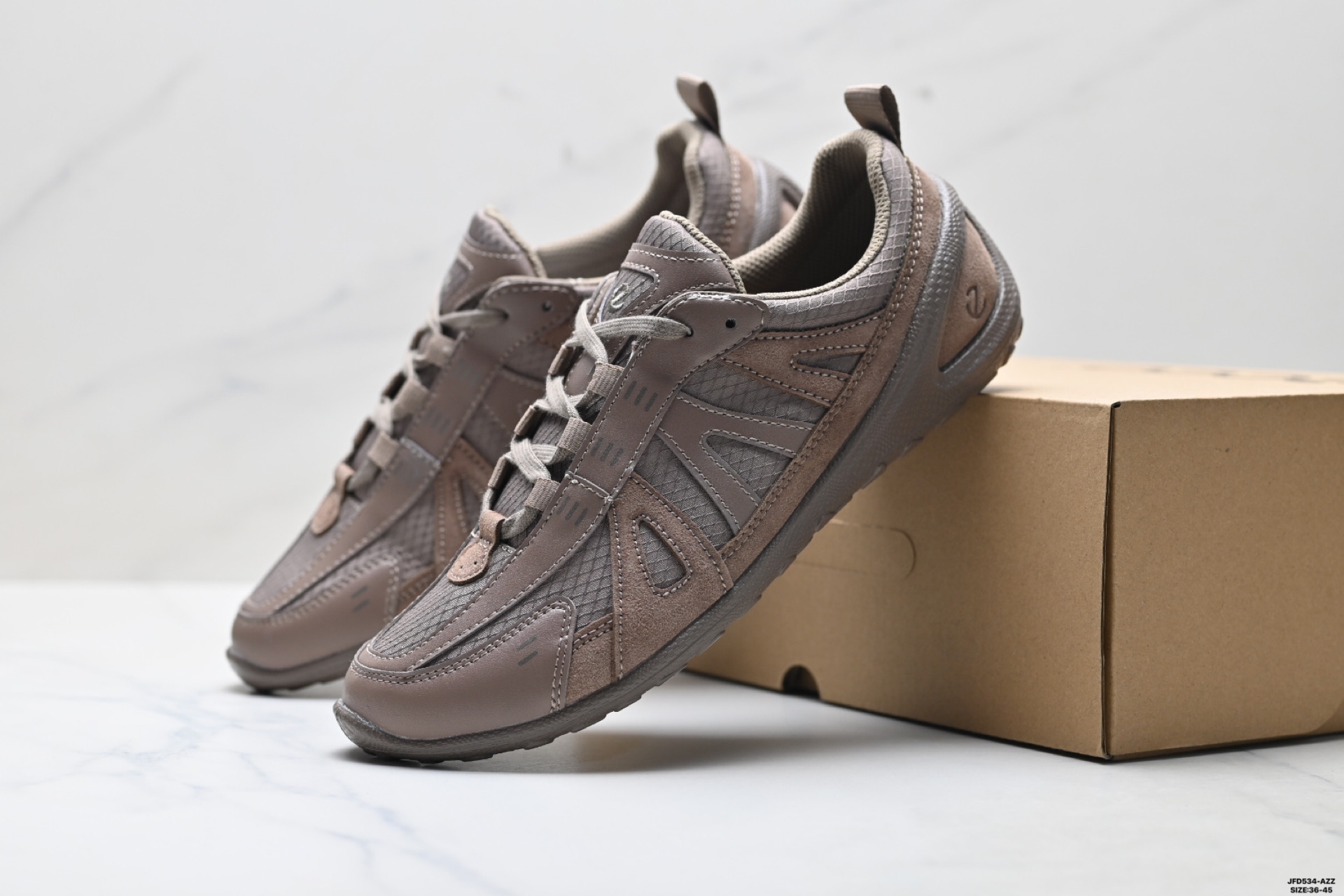 190 Ecco爱步 BIOM LITE W 舒适百搭户外时尚 低帮生活休闲鞋 802433-604