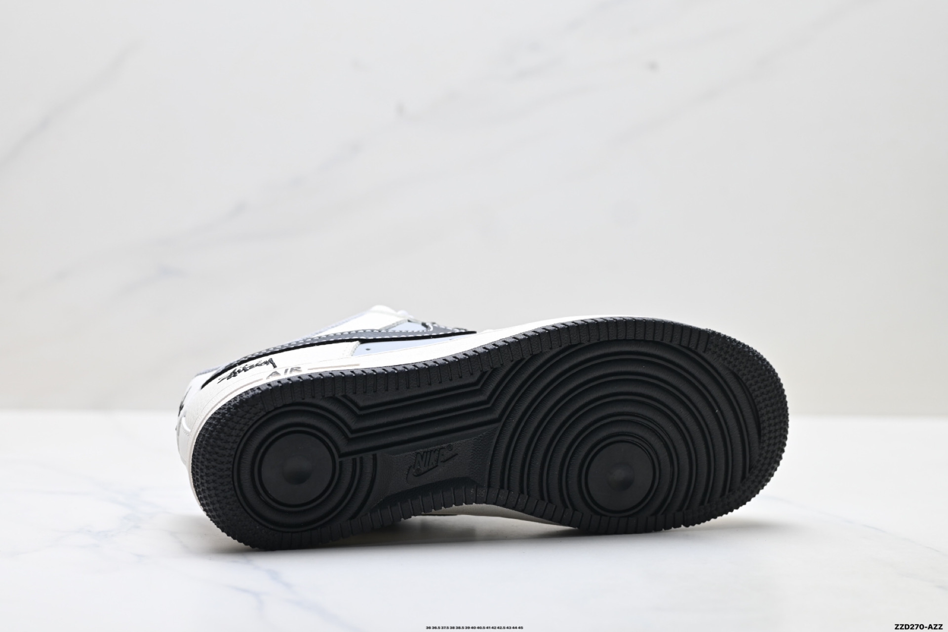 NIKE AIR FORCE 1‘07 LV8 JS8028-017