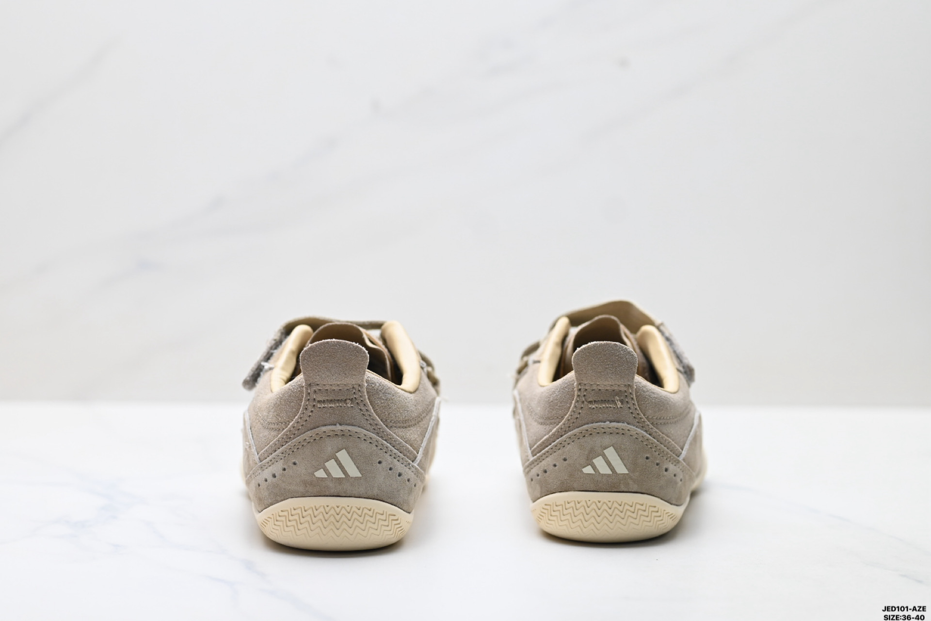 ADIDAS URBAN REVERIE 舒适百搭 耐磨低帮 阿迪达斯 生活休闲鞋 JS2444