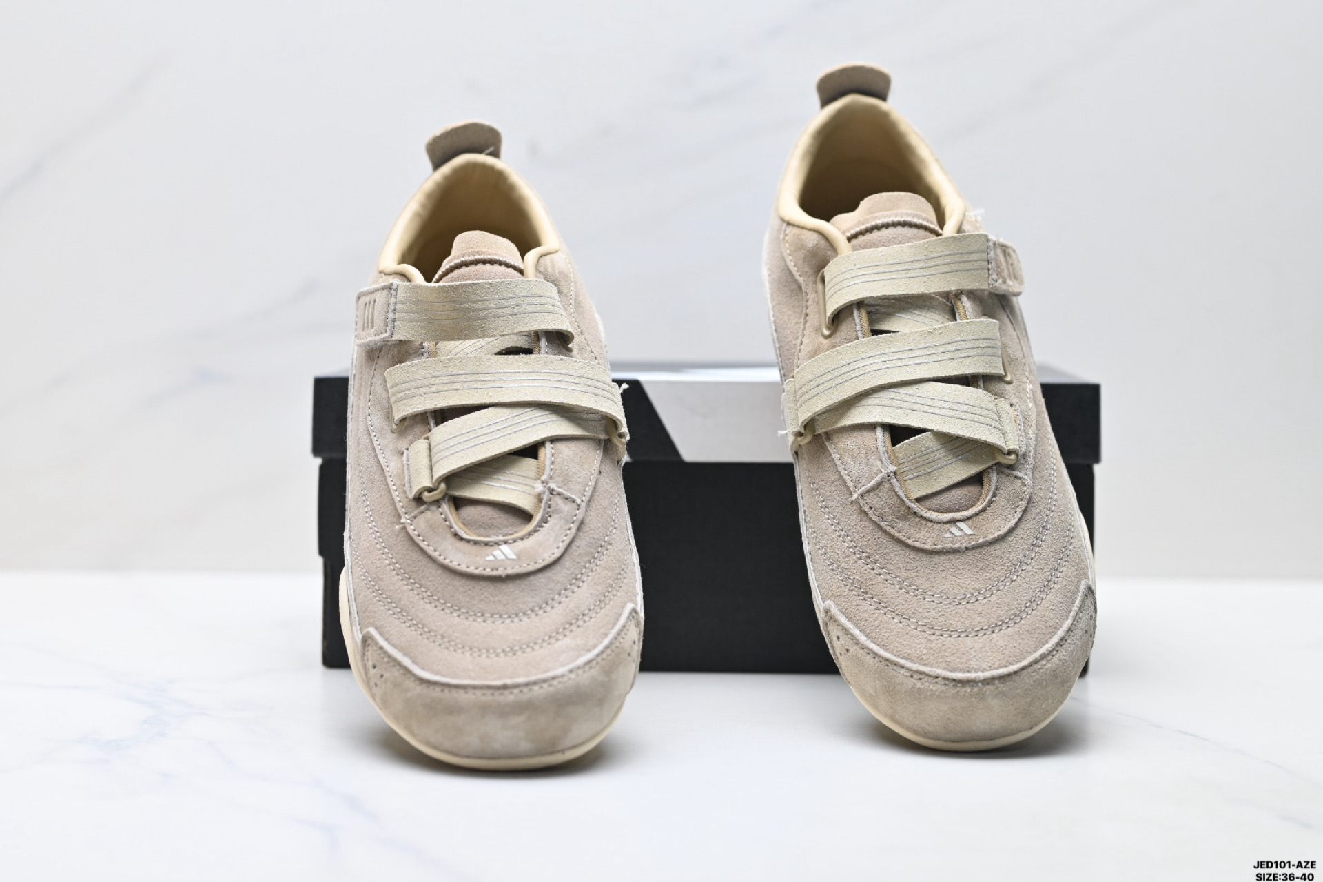 ADIDAS URBAN REVERIE 舒适百搭 耐磨低帮 阿迪达斯 生活休闲鞋 JS2444