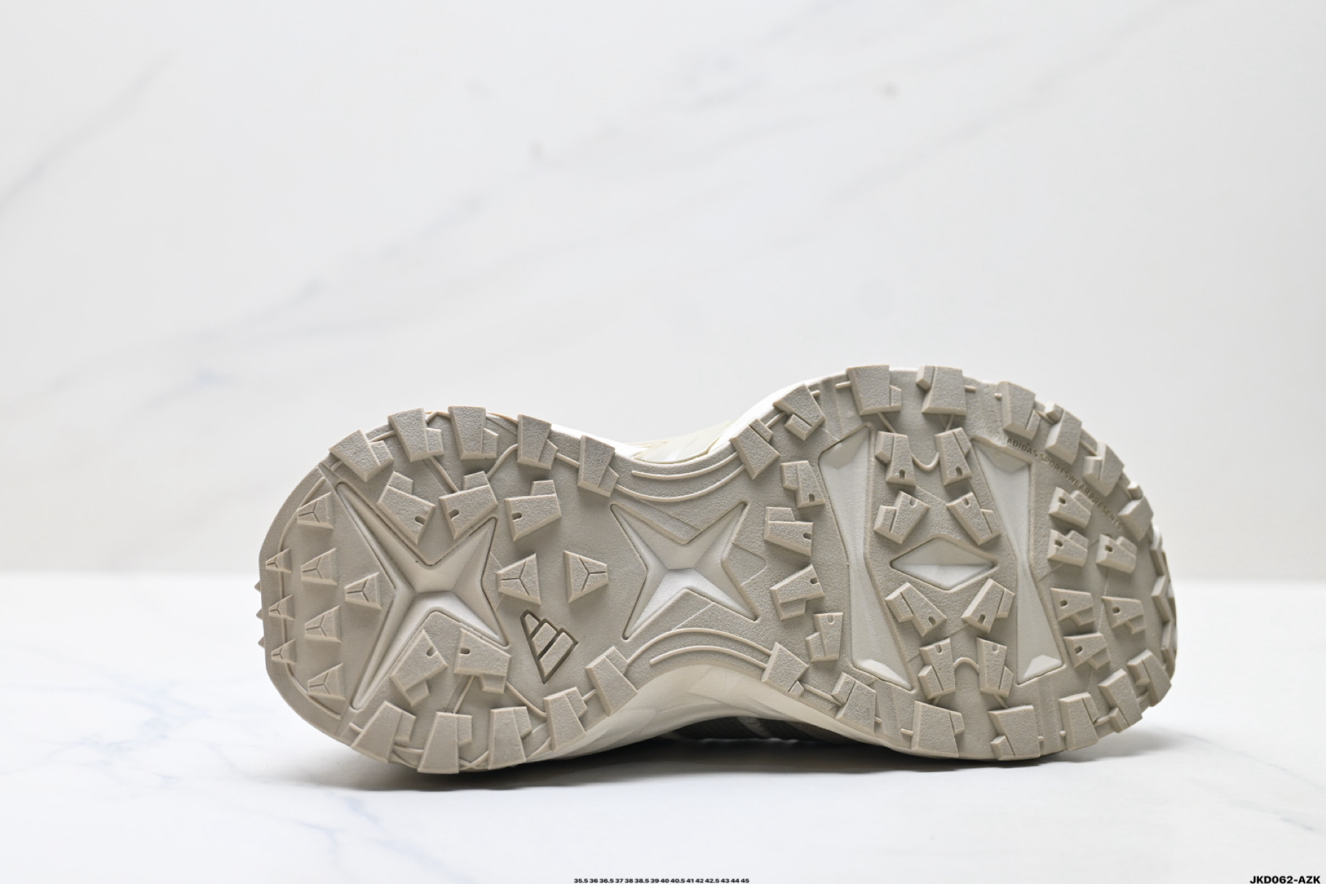 Adidas XLG STORM EDGE 阿迪达斯 舒适 防滑 老爹鞋 JQ4088