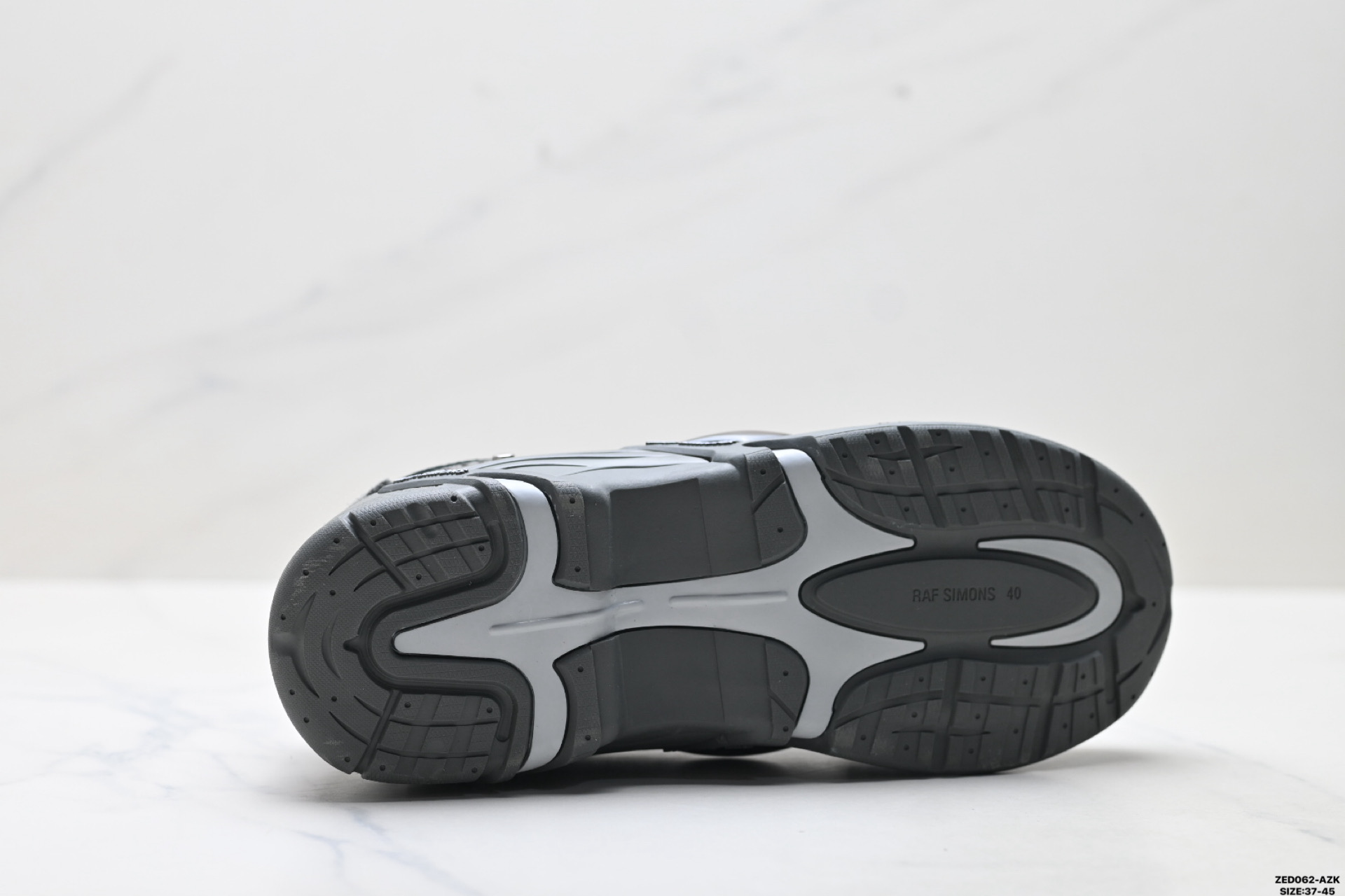 280 RAF SIMONS CYLON-21 潮流运动 织物皮革 圆头系带 低帮休闲鞋 HR740007S-0047