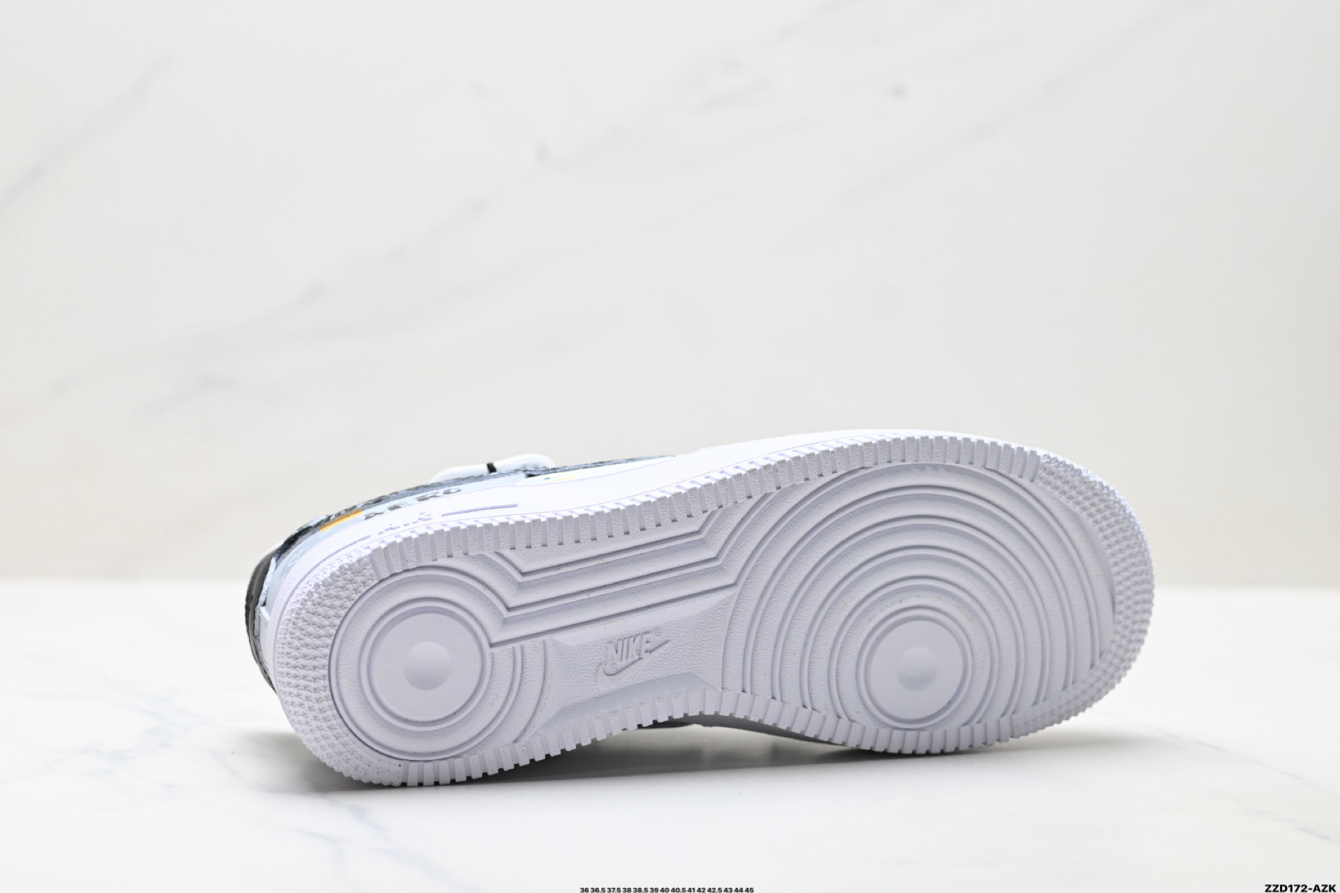 NIKE AIR FORCE 1‘07 CW2288-111