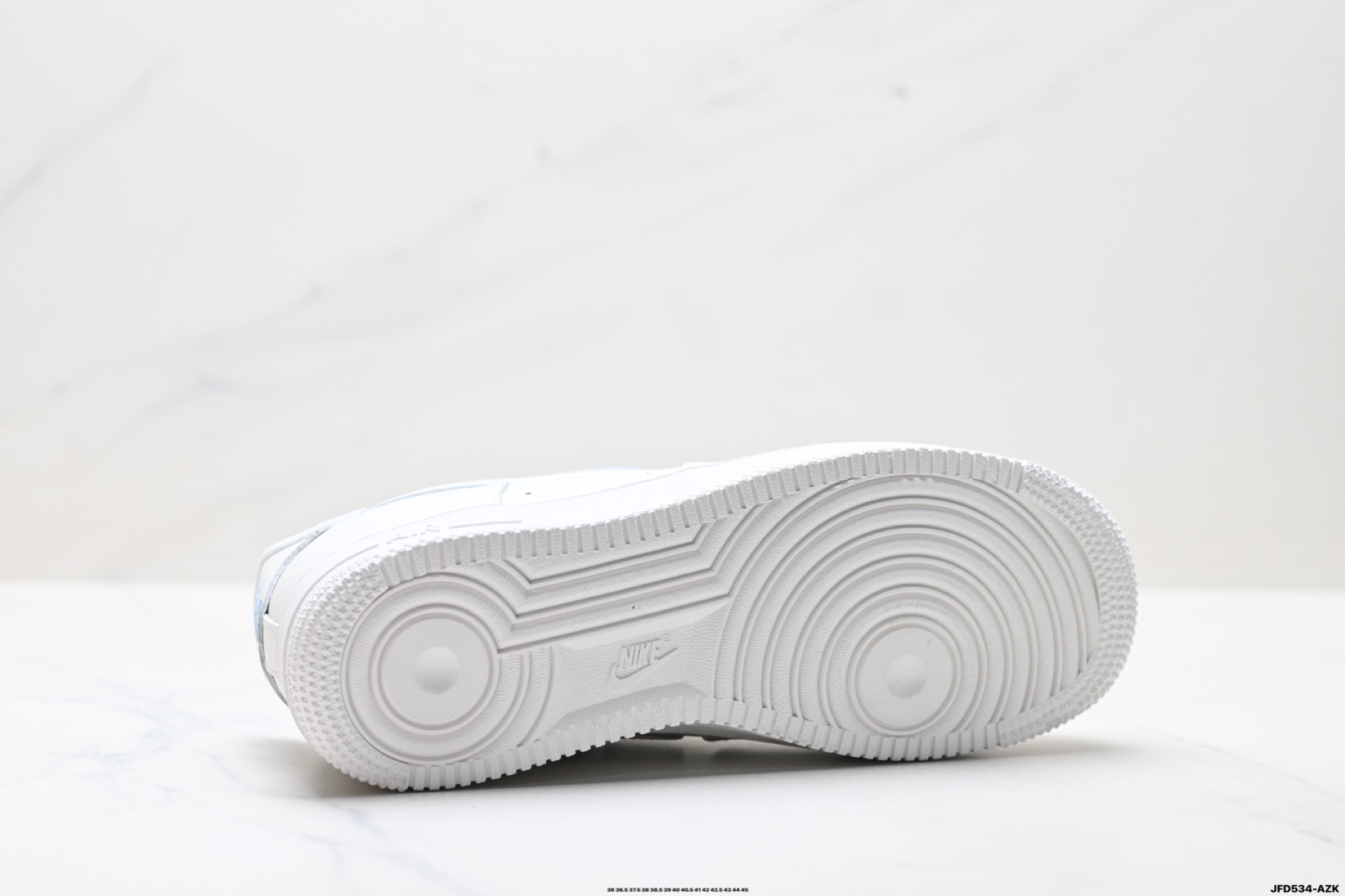 NIKE AIR FORCE 1‘07 lM6697-141