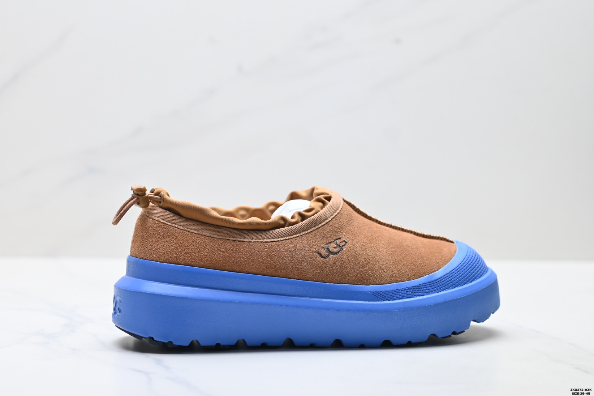 🈴💰250
公司级✅UGG TASMAN WEATHER HYBRID织物牛皮革 时尚百搭 耐磨防水 低帮 生活休闲鞋
鞋口抽绳设计 不漏风 穿脱十分方便 高弹Modern中底 外置防滑大底 采用TPU模压定型翻毛皮鞋面材质 植入式羊毛里衬 包头式EVA轻翼科技 具有外底防滑耐磨性和良好的弹性
货号:1144096
尺码:35-45
ID:ZKD372-AZK