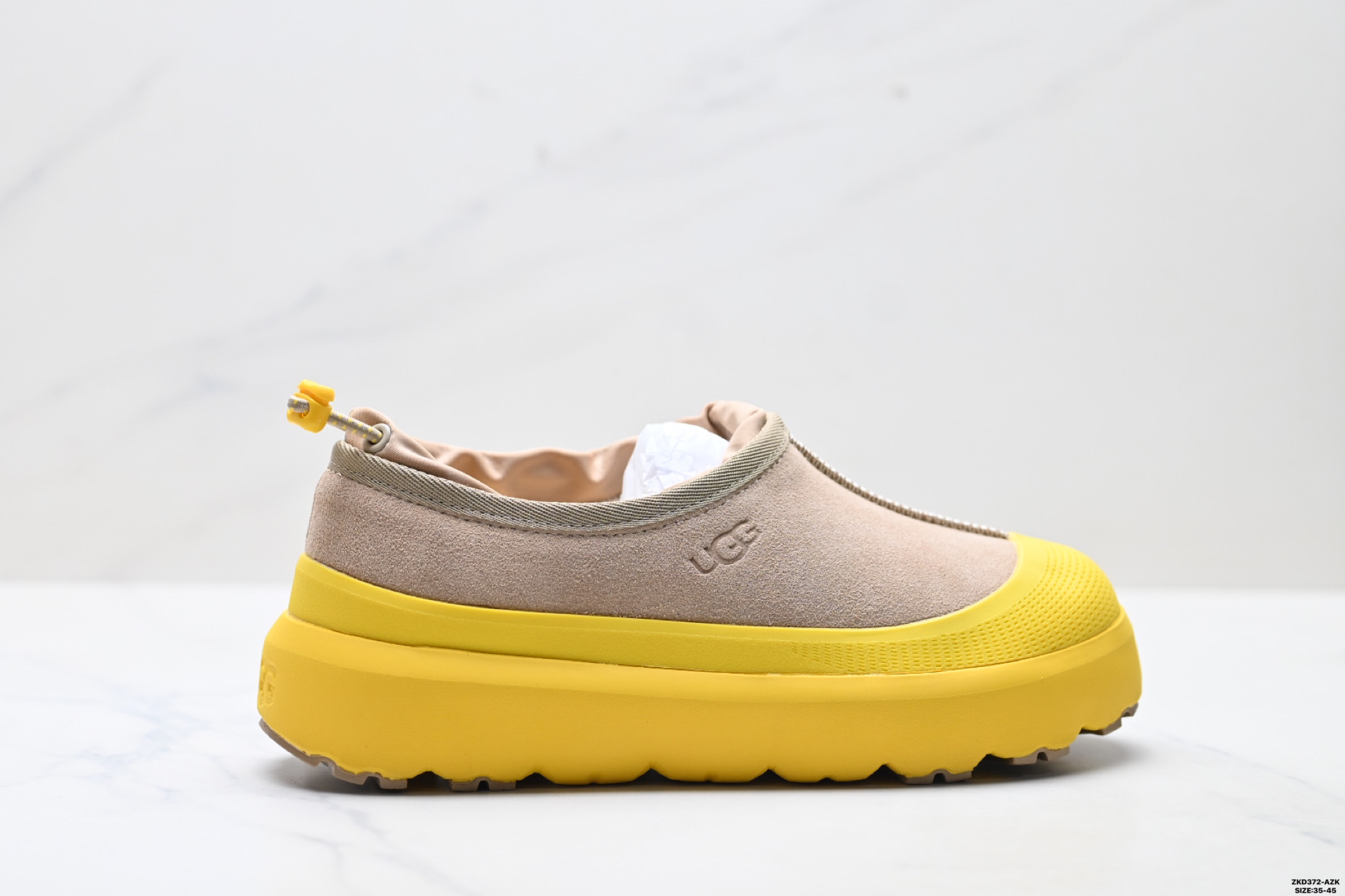 💰250
公司级✅UGG TASMAN WEATHER HYBRID织物牛皮革 时尚百搭 耐磨防水 低帮 生活休闲鞋
鞋口抽绳设计 不漏风 穿脱十分方便 高弹Modern中底 外置防滑大底 采用TPU模压定型翻毛皮鞋面材质 植入式羊毛里衬 包头式EVA轻翼科技 具有外底防滑耐磨性和良好的弹性
货号:1144096
尺码:35-45
ID:ZKD372-AZK