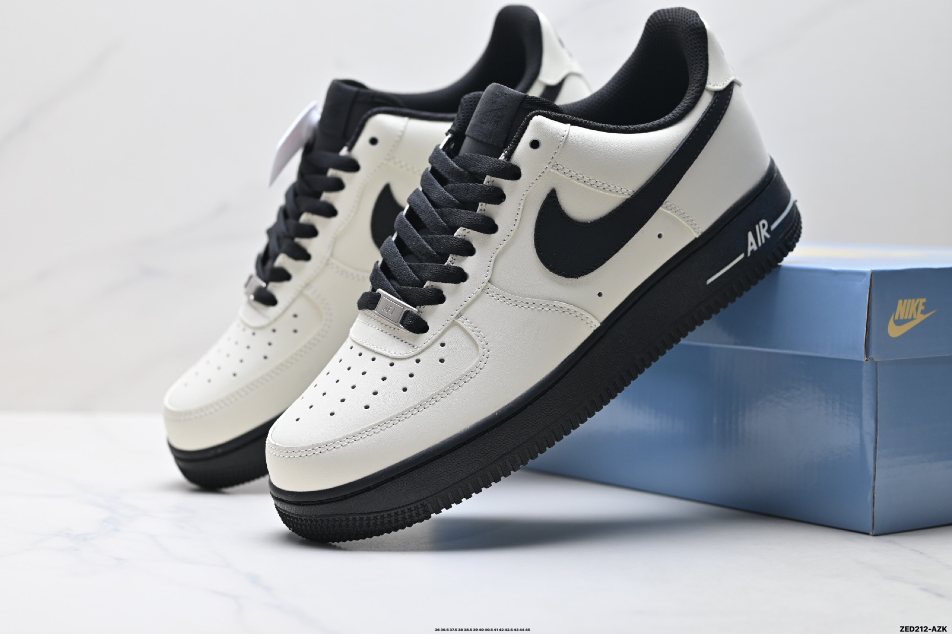 NIKE AIR FORCE 1‘07 ZH0316-143