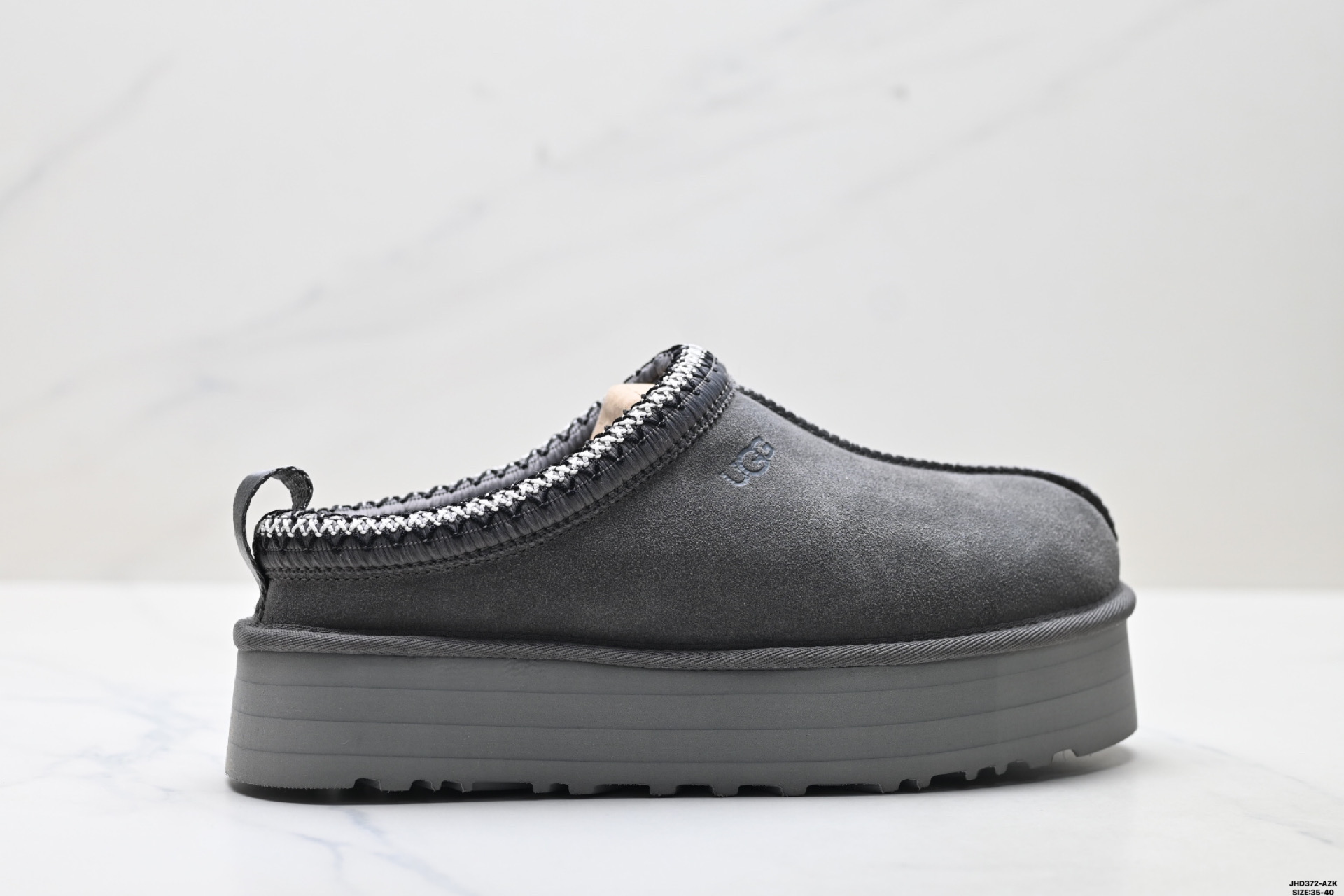 💰180
公司级✅UGG TAZZ 舒适柔软时尚 耐磨增高保暖 民族风一脚蹬保暖雪地靴
货号:1122553
尺码:35-40
ID:JHD372-AZK