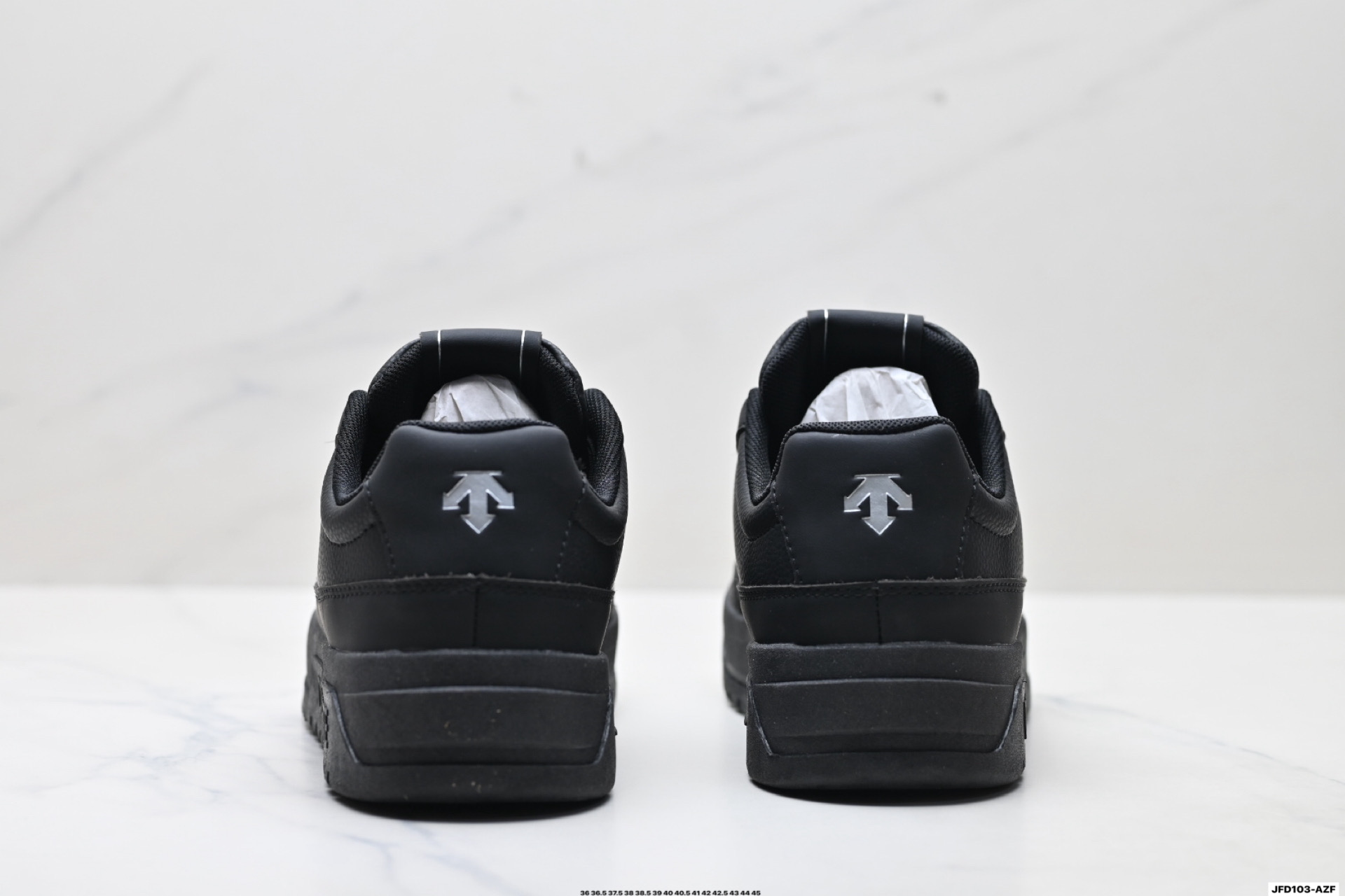 💰150
公司级✅迪桑特DESCENTE DUALIS DE BOARD 运动舒适 低帮休闲鞋
灵感源于经典鞋形 以简洁线条勾勒百搭造型 选用皮革鞋面赋予质感 缓震中底提升穿着舒适度 兼顾日常运动与休闲场景 让实用与仪式感巧妙融合
货号:D5131DSN34
尺码:36 36.5 37.5 38 38.5 39 40 40.5 41 42 42.5 43 44 45
ID:JFD103-AZF