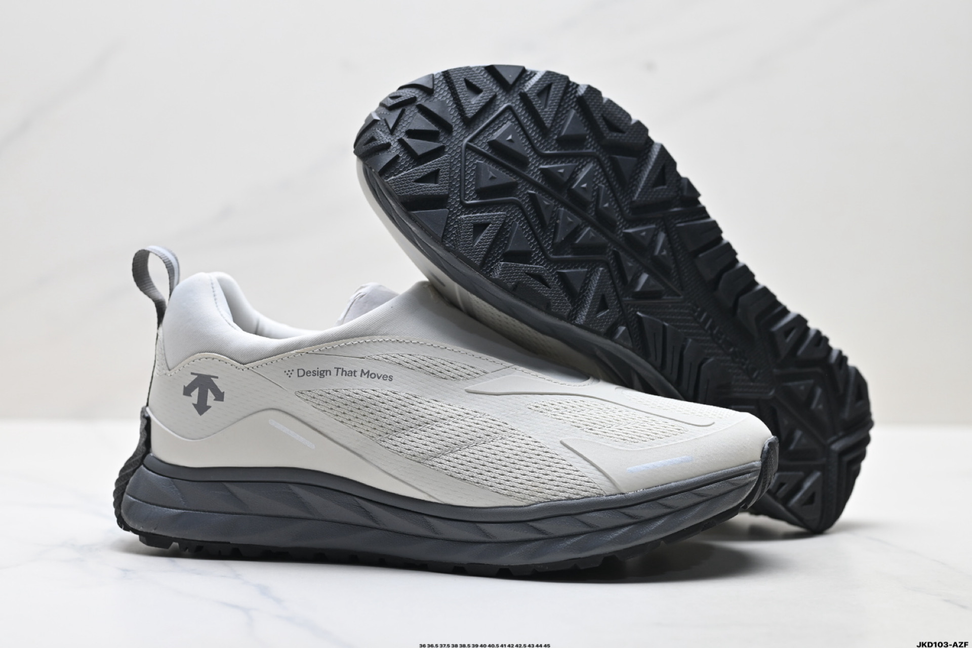 迪桑特DESCENTE TERRAIND 舒适柔软 防滑耐磨低帮 登山鞋 SQ323LCR92