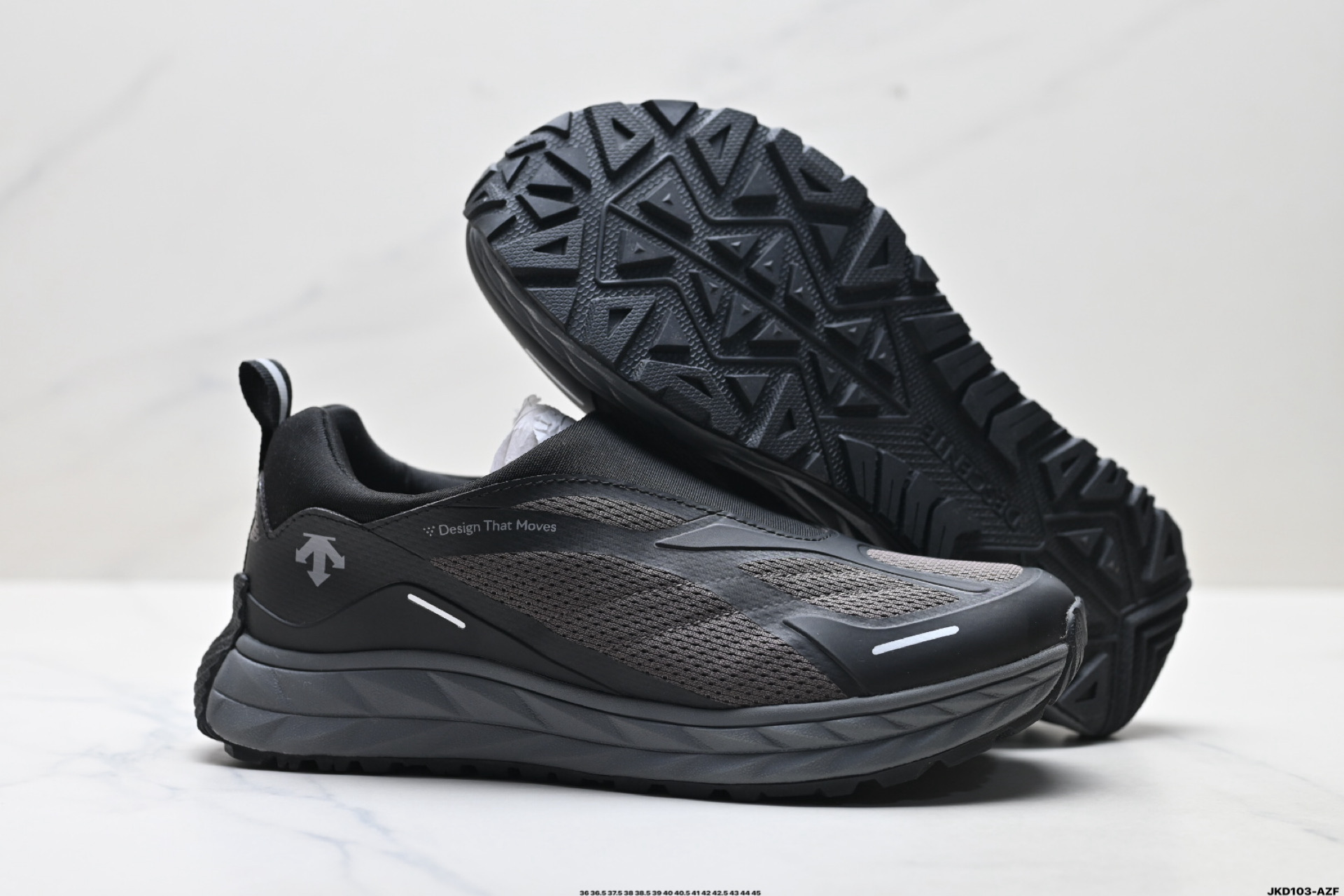 迪桑特DESCENTE TERRAIND 舒适柔软 防滑耐磨低帮 登山鞋 SQ323LCR92