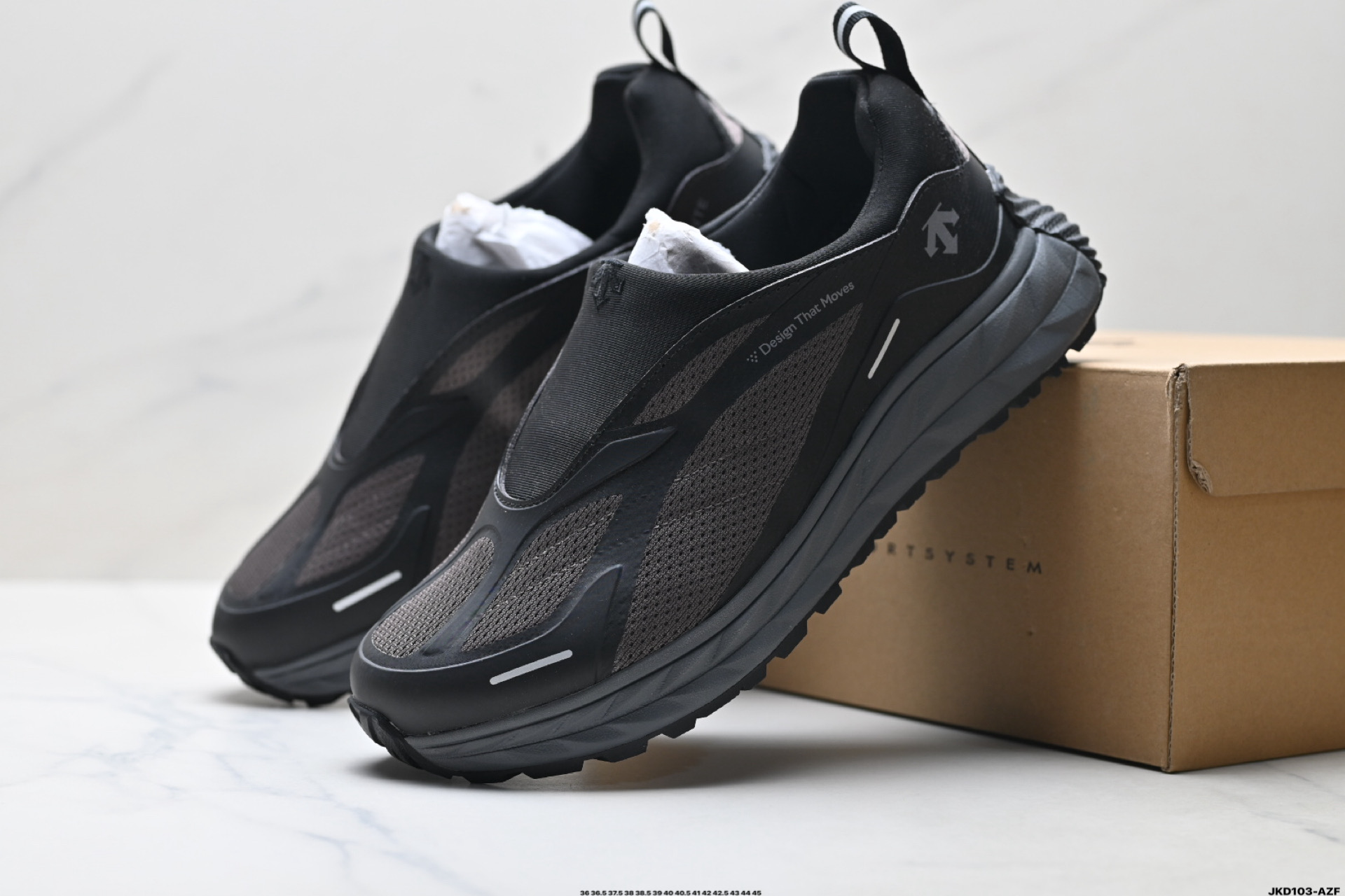 迪桑特DESCENTE TERRAIND 舒适柔软 防滑耐磨低帮 登山鞋 SQ323LCR92