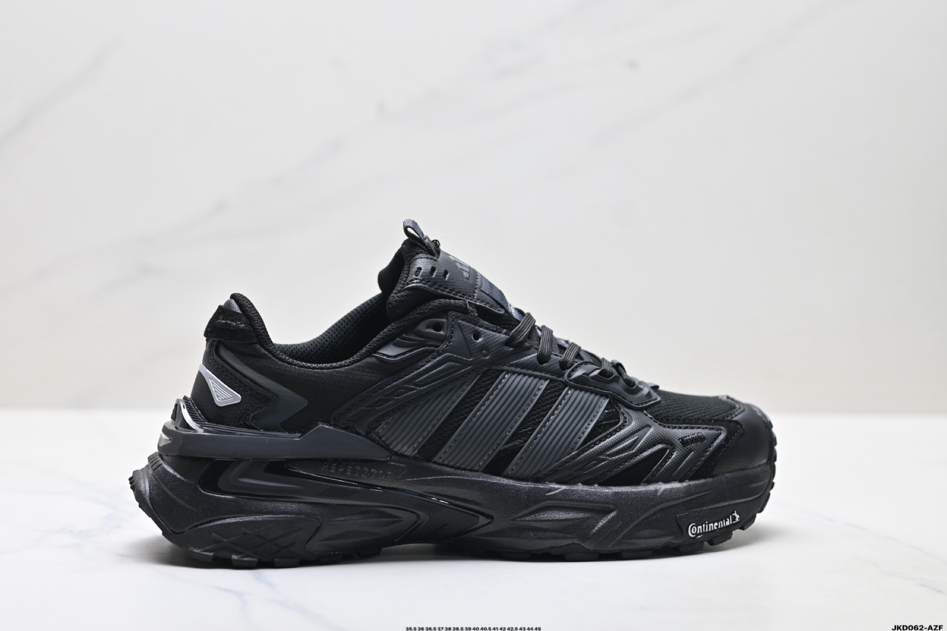 公司级✅Adidas XLG STORM EDGE 阿迪达斯 舒适 防滑 老爹鞋 鞋面由轻薄透气的网布制成 提供卓越的空气流通性能 中底使用品牌独有的Bounce缓震技术 帮助减少地面对关节的冲击力 提升整体的舒适性 鞋子的设计风格简约大气 同时兼顾功能性和美感 适用于各种场景 货号:KK1001 ID:JKD062-AZF