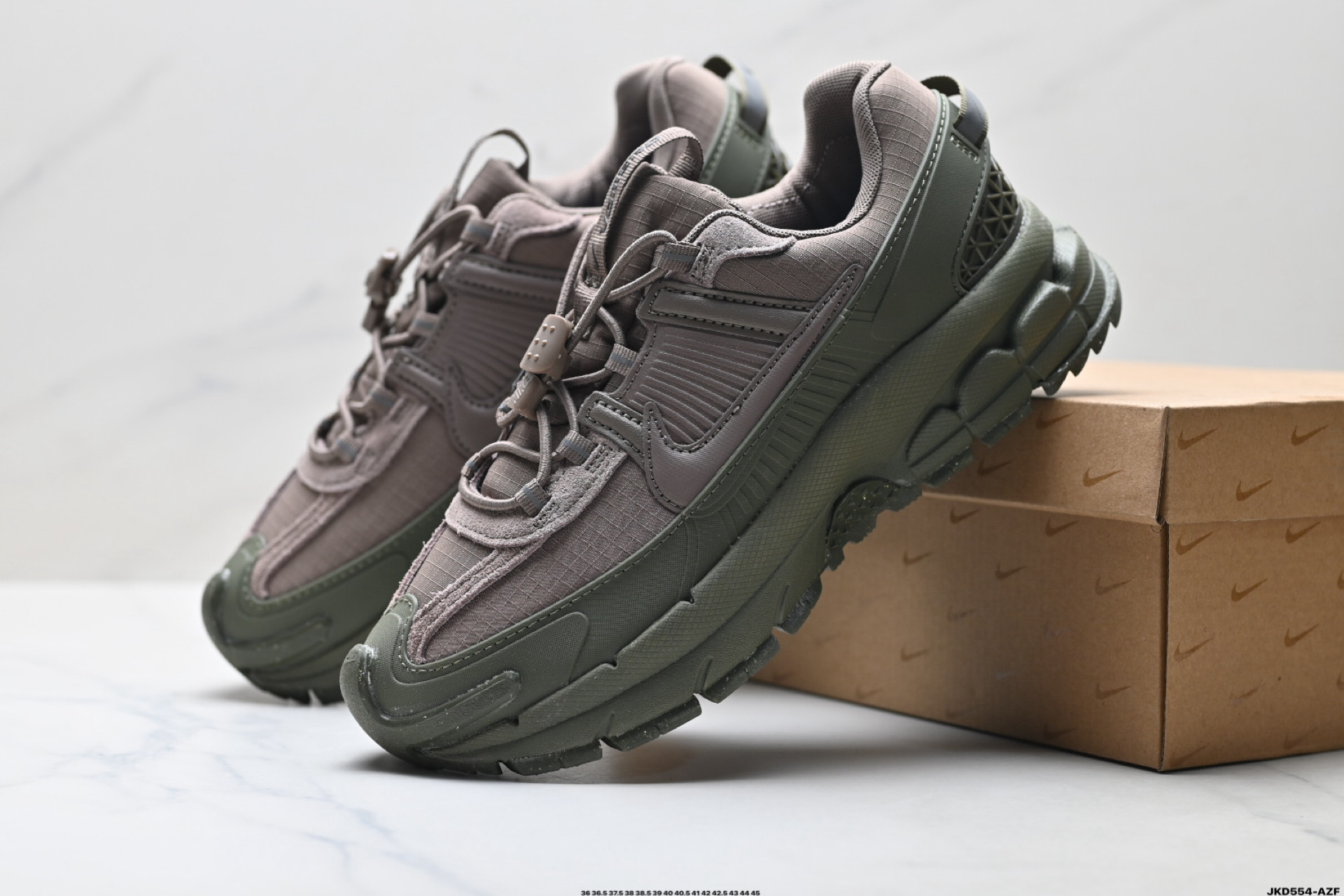 Nike Zoom Vomero Roam 耐克 复古休闲运动慢跑鞋 HV5951-300-莆田鞋,莆田鞋货源,高仿鞋,高仿鞋货源,安福档口,莆田高仿鞋,莆田鞋批发,高仿鞋批发,莆田高仿运动鞋,高仿运动鞋,莆田运动鞋 Nike Zoom Vomero Roam 耐克 复古休闲运动慢跑鞋 HV5951-300