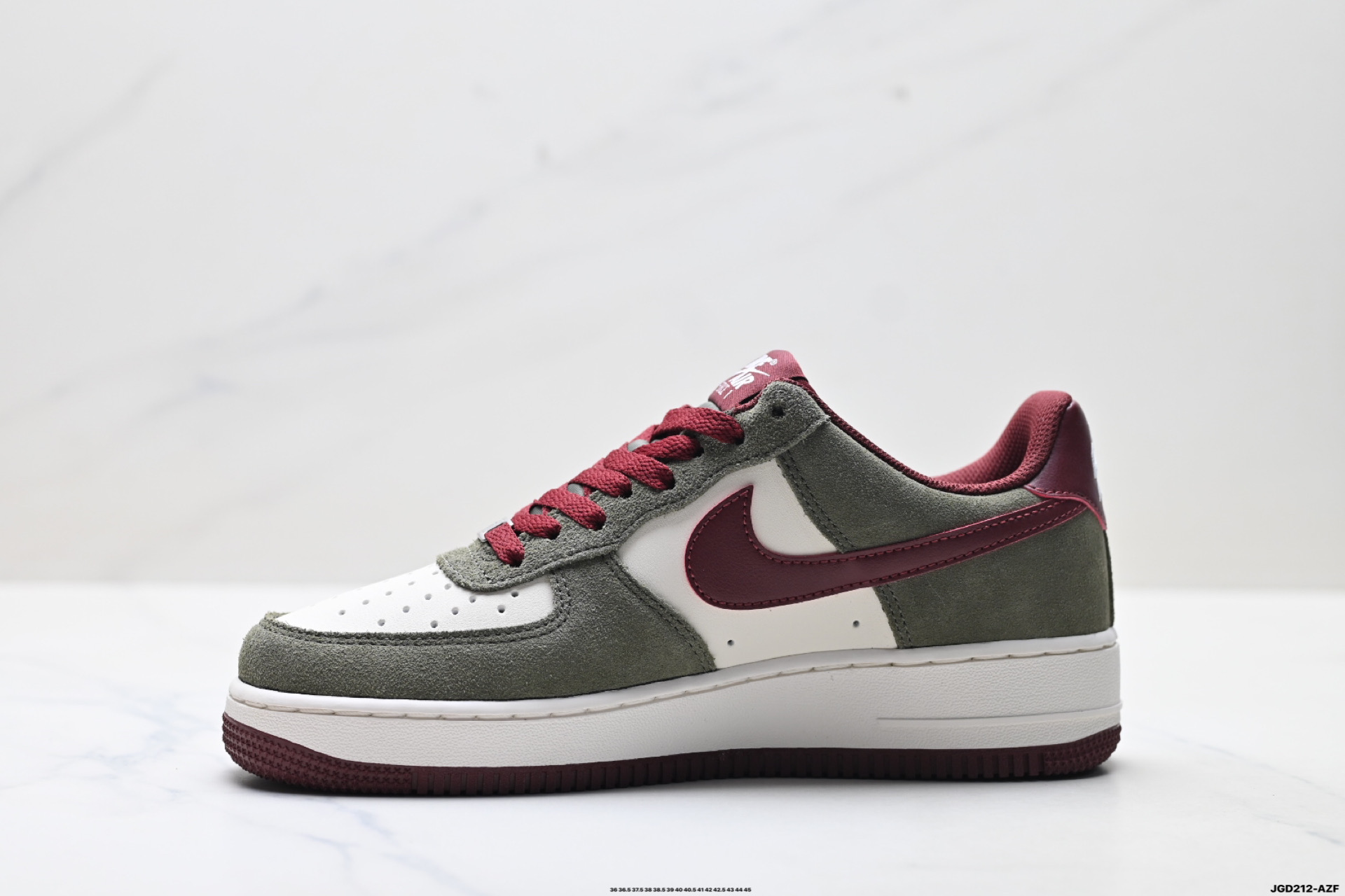 NIKE AIR FORCE 1‘07 LV8 FQ8714-302