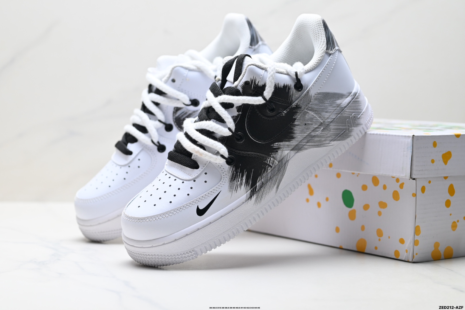 NIKE AIR FORCE 1‘07 LV8 DD2025-010